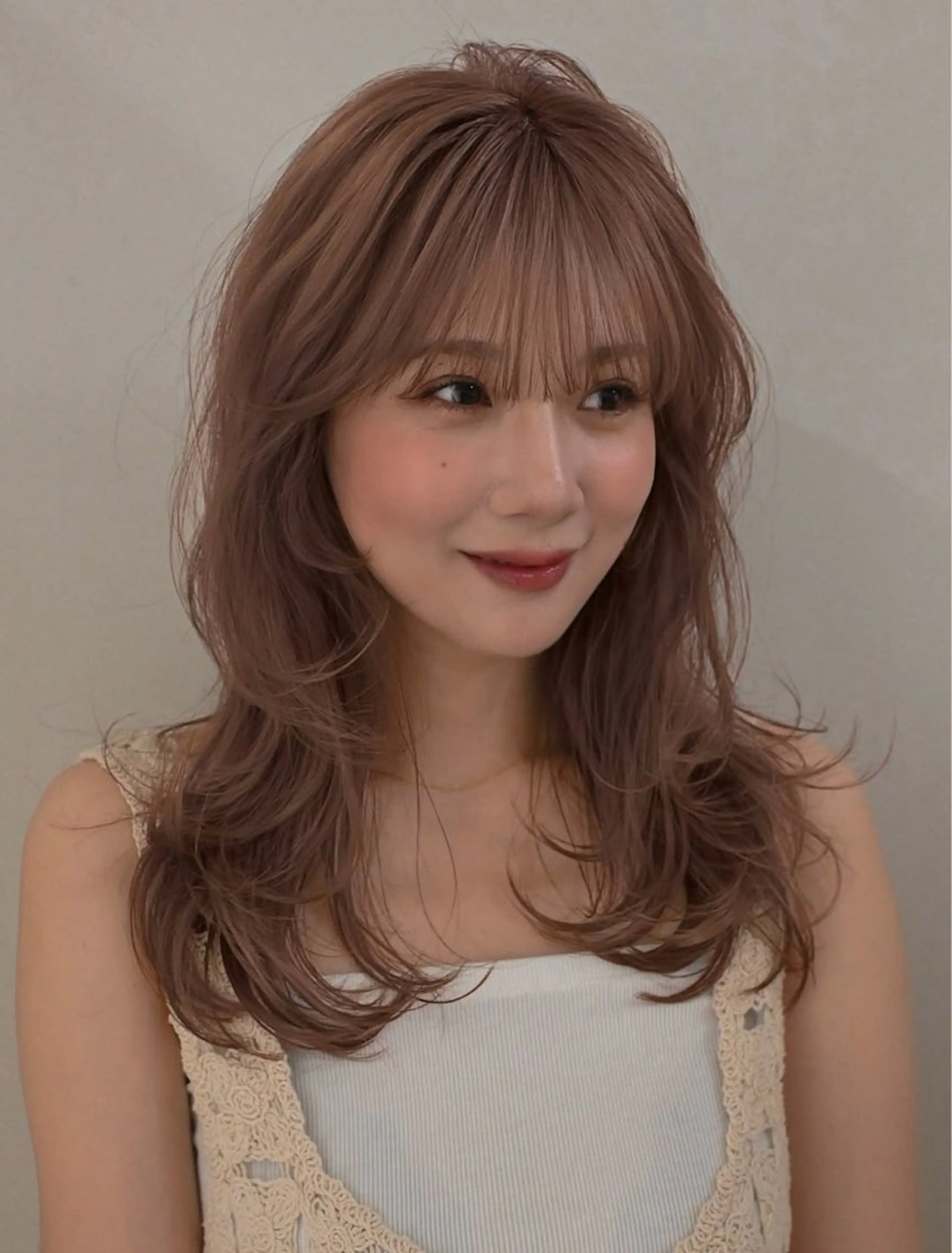 ミディアム カラー aya / ニュアンスカラーのヘアスタイル