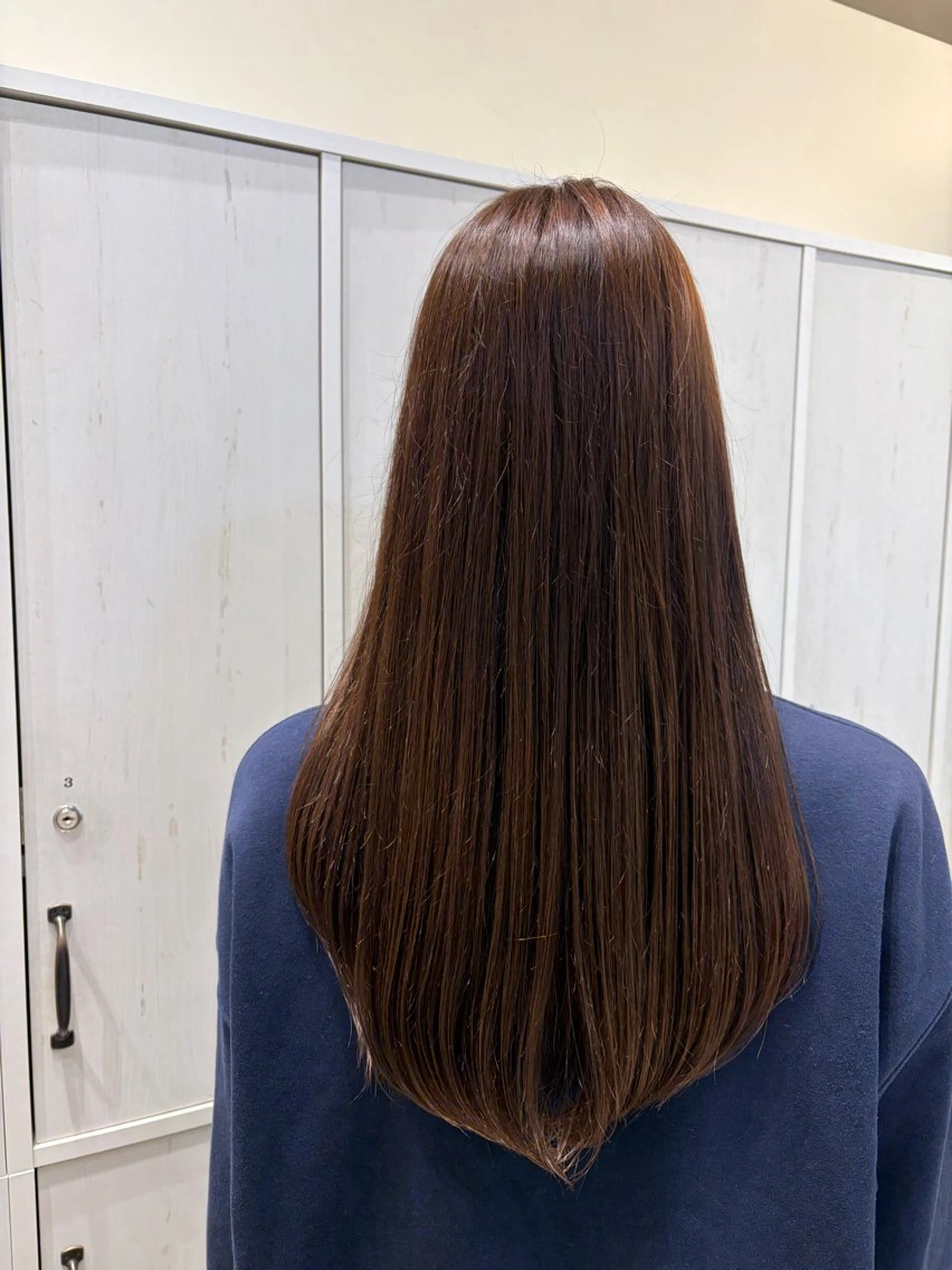 ロング アッシュ アッシュブラウン 太田 千尋のヘアスタイル