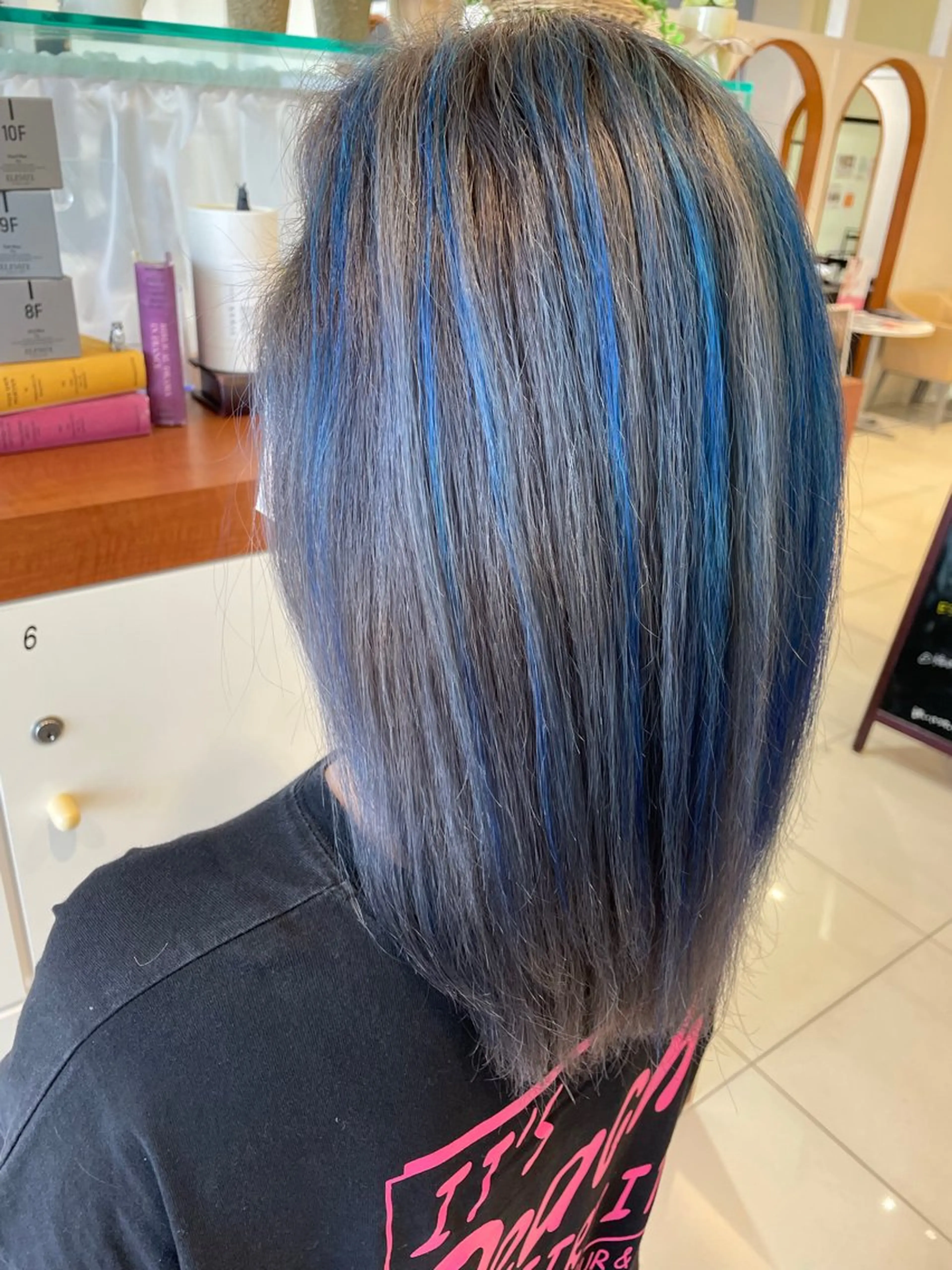 セミロング カット ヘアカラー トリートメント 日置 大智のヘアスタイル