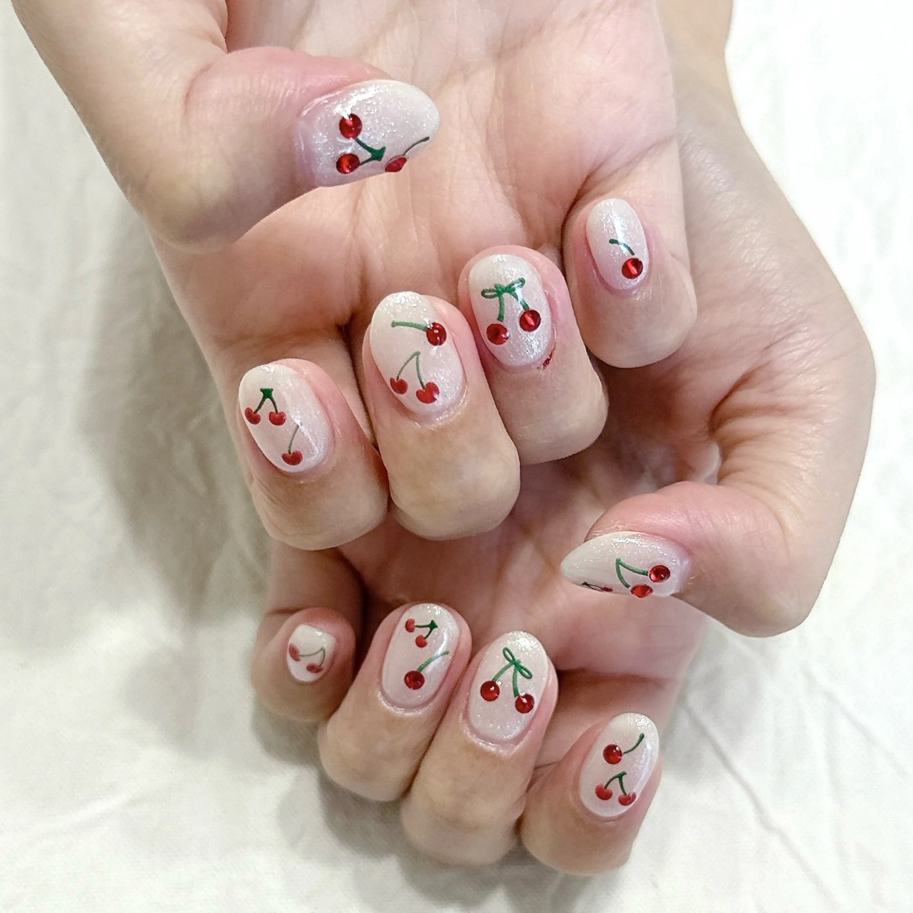 ネイル ラメ(グリッター) ホワイト ハンドネイル peaberry nailのネイルデザイン