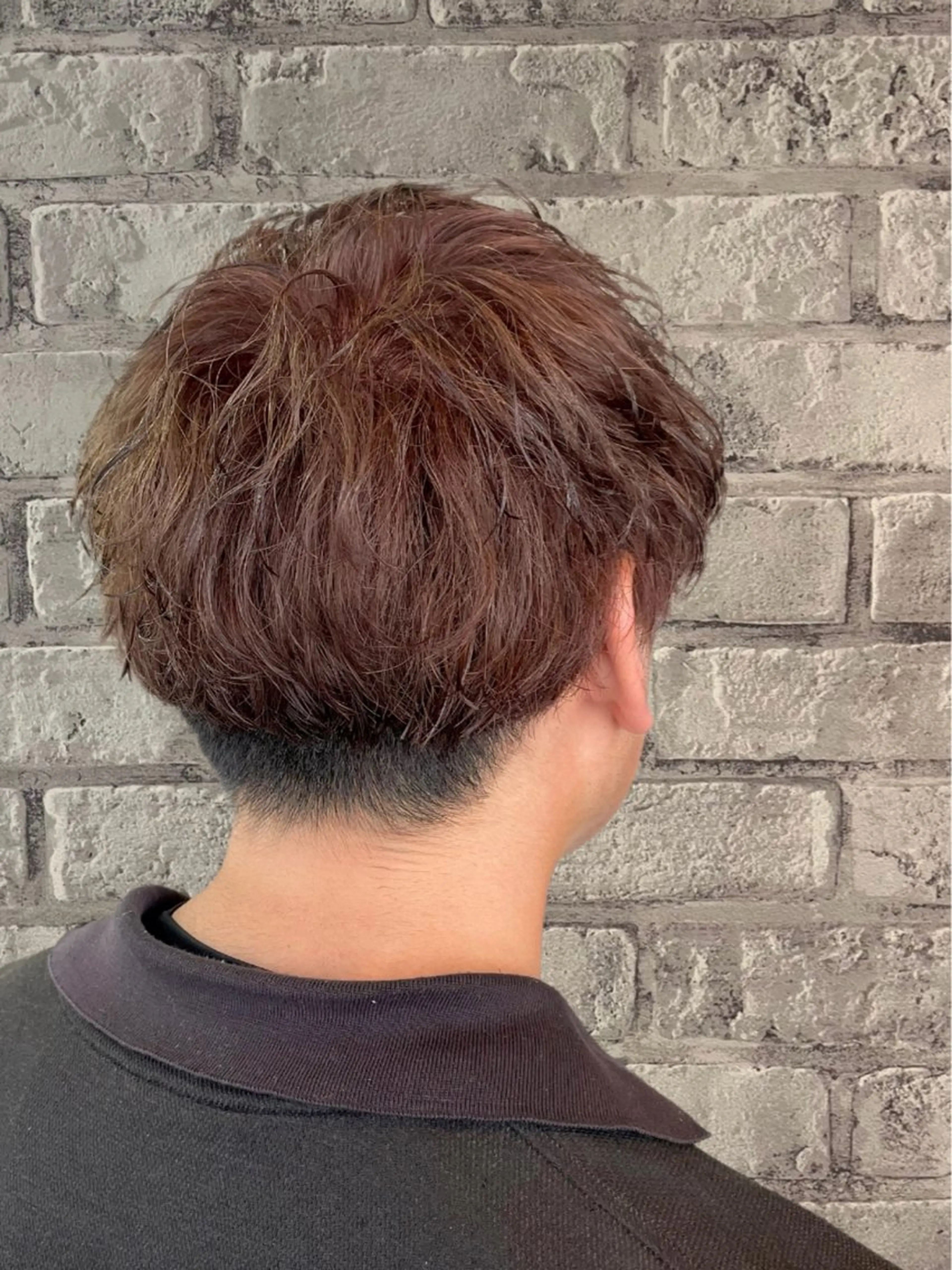 ミディアム カラー パーマ メンズ ミディアムパーマ メンズブリーチ メンズパーマ ブリーチ ニュアンスパーマ Men's特化 ✂️ 垢抜けパーマ/宮澤蓮のヘアスタイル