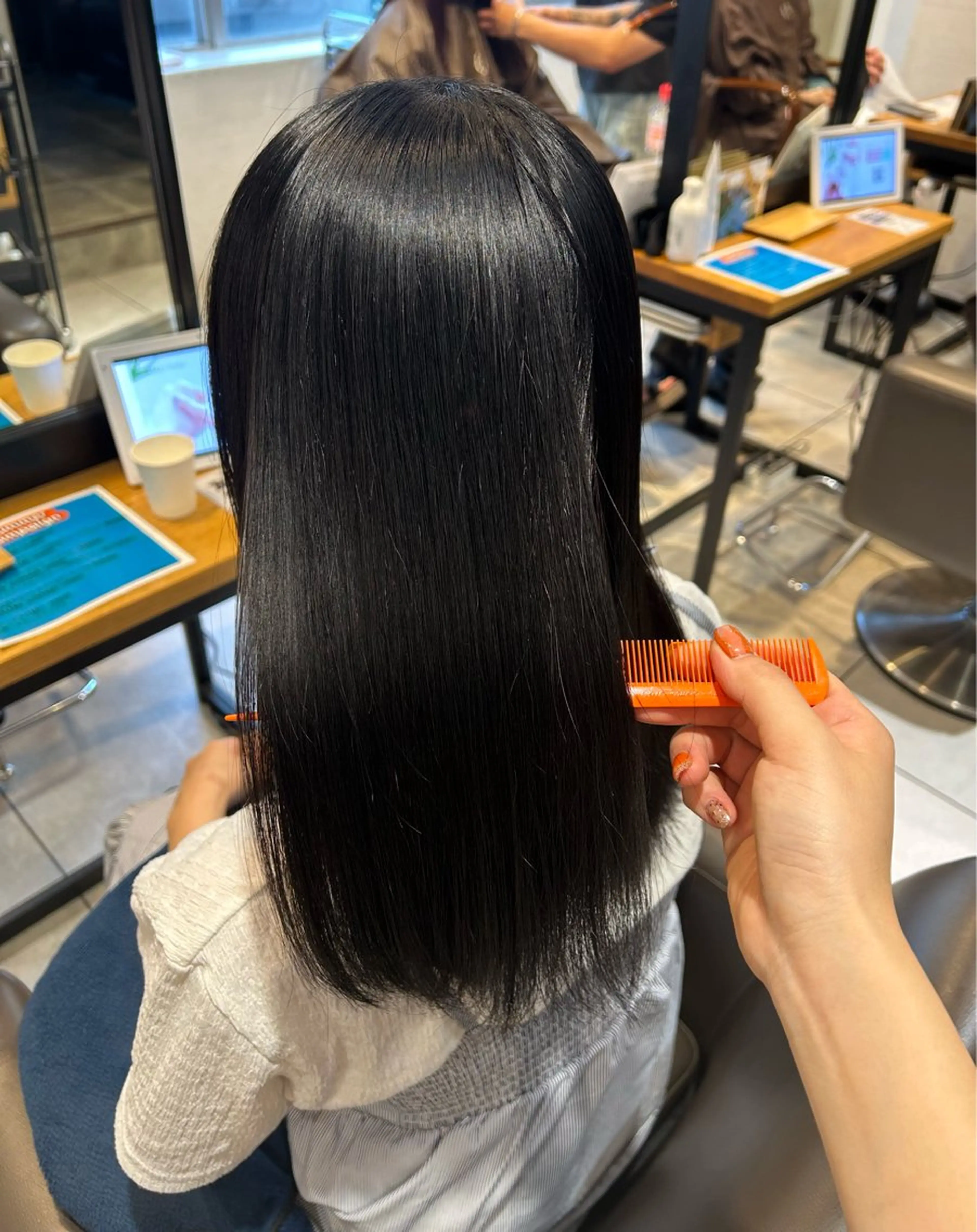 セミロング 透明感カラー/ Ⓜ️めぐみのヘアスタイル