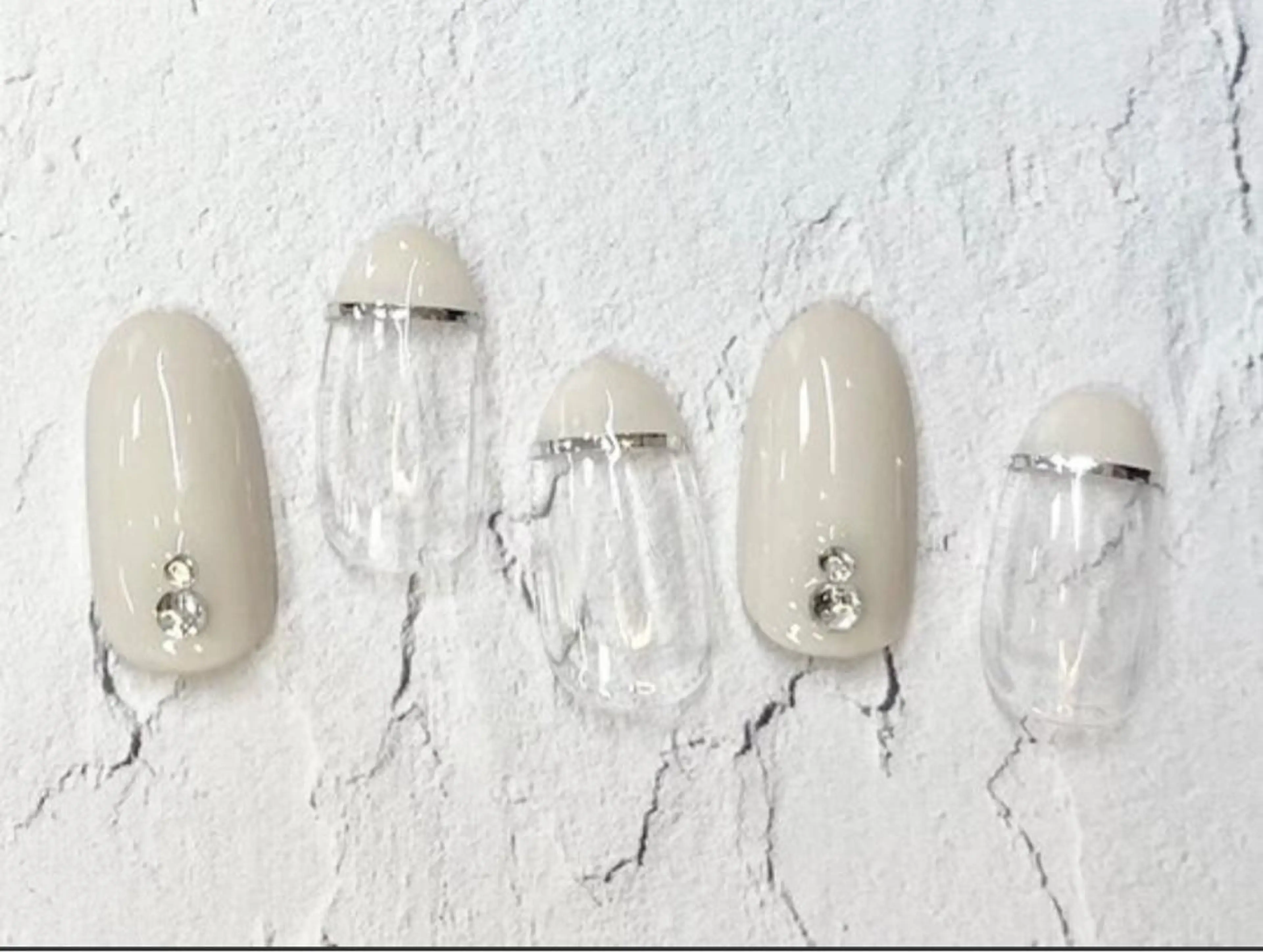 ネイル ハンドネイル ハンドケア UniqueNail 長さだし専門店のネイルデザイン