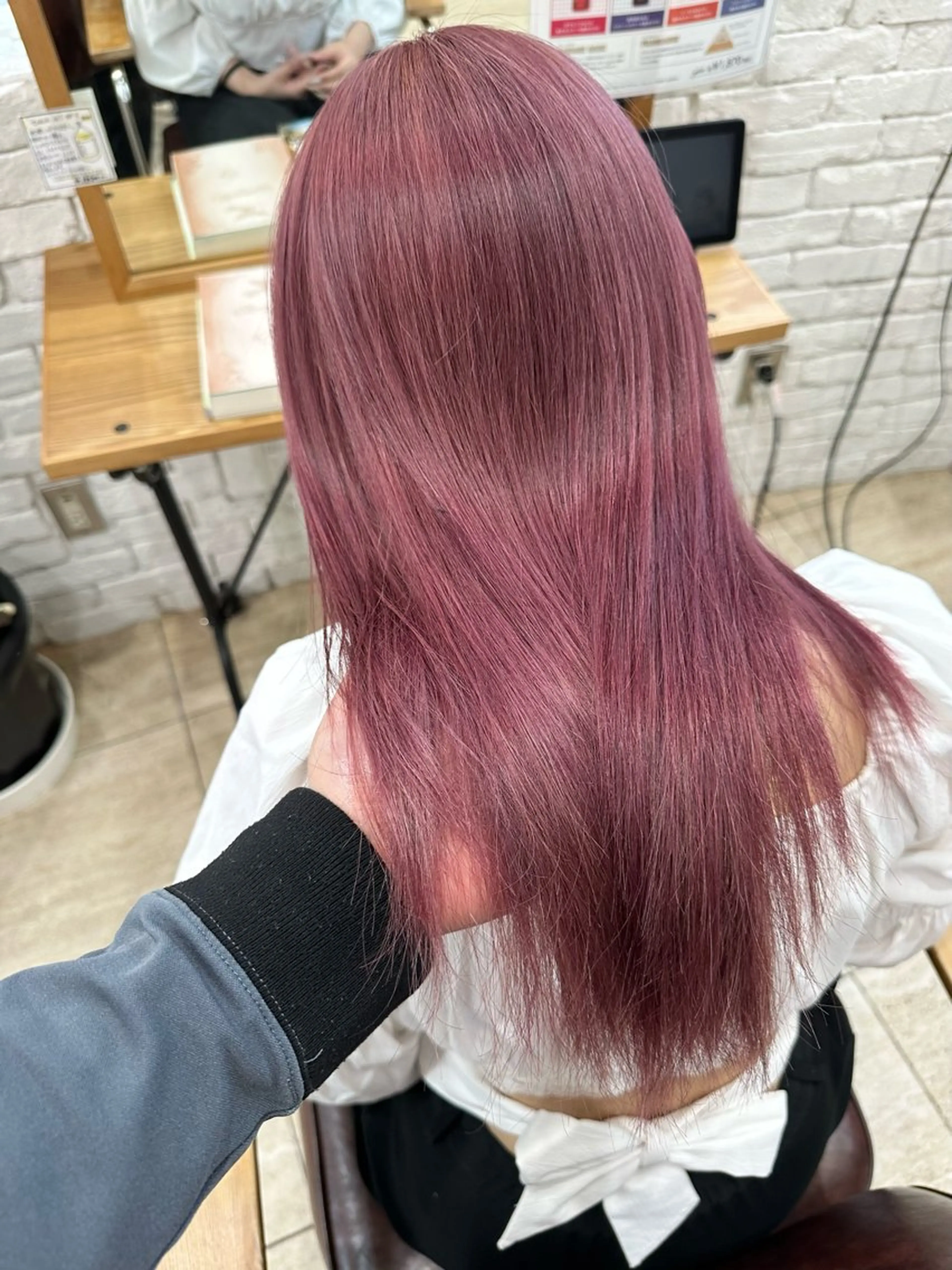 カラー ラベンダーカラー ピンクカラー ピンクラベンダー ヘアカラー ROSEL末吉 海渡のヘアスタイル