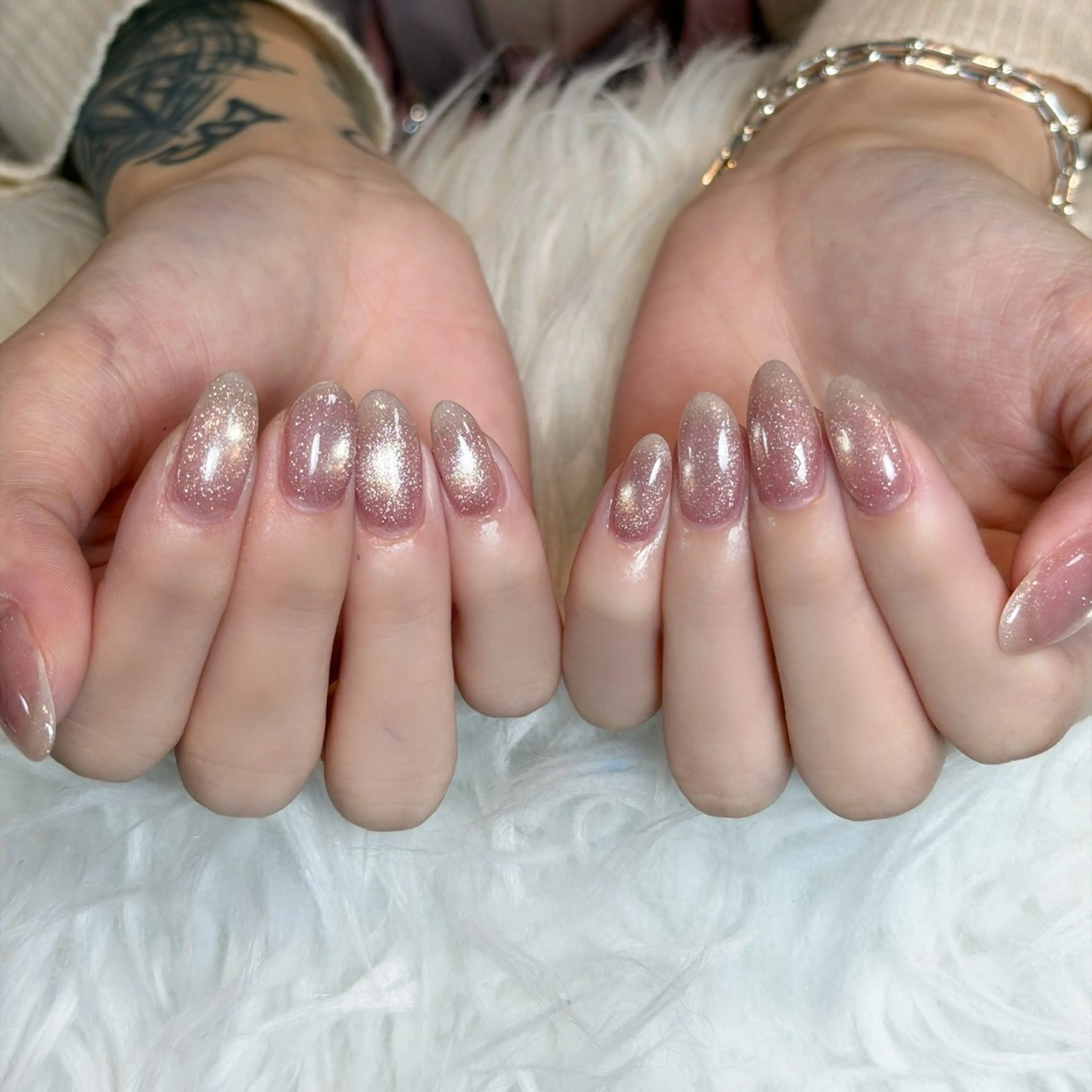 ネイル オーロラネイル ボルドー ブラウン 氷ネイル・うるうるネイル キラキラネイル ハンドネイル Julli NailStudioのネイルデザイン