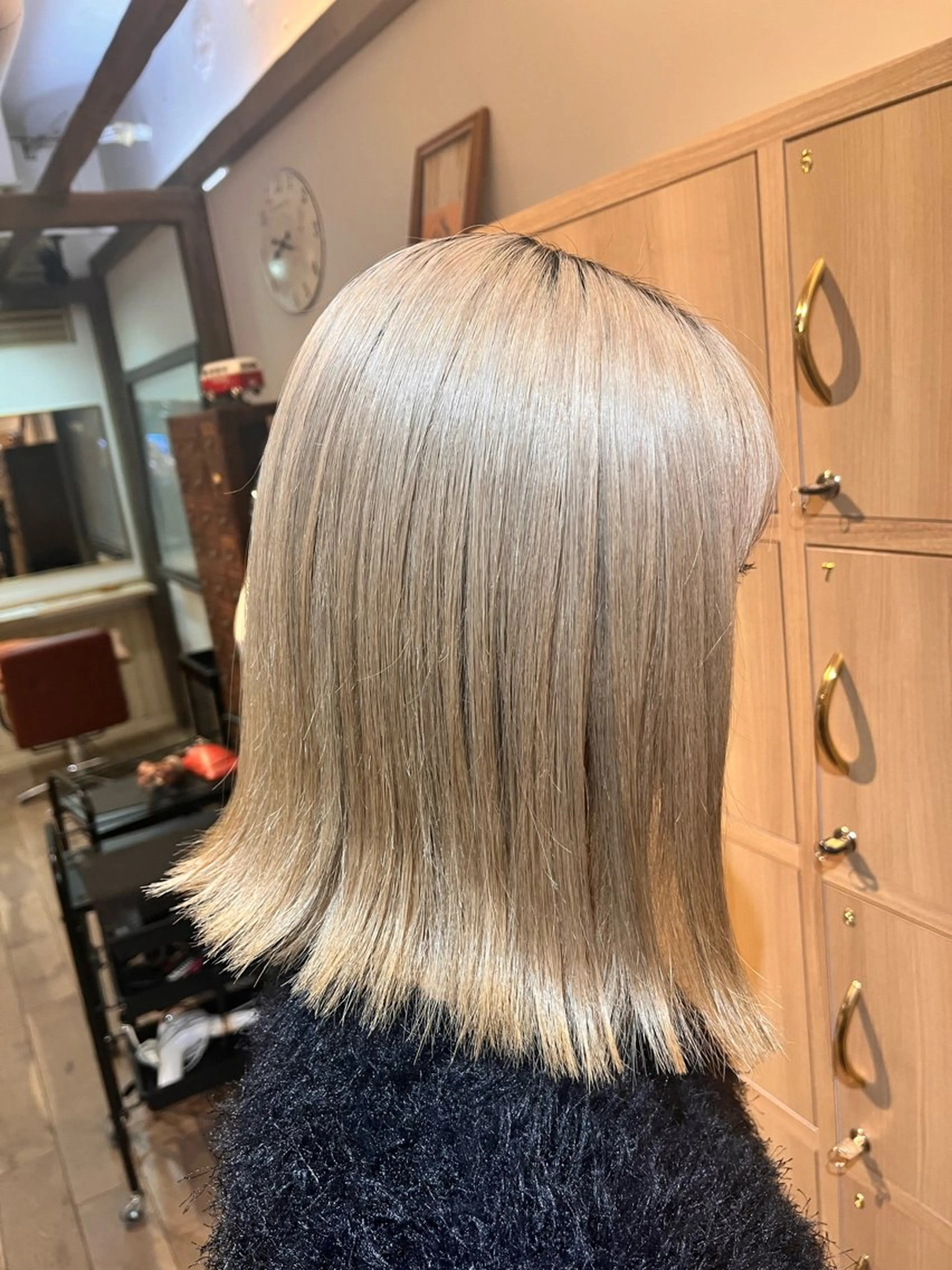 ミディアム ボブ 外ハネヘア カット 臺 佳連のヘアスタイル