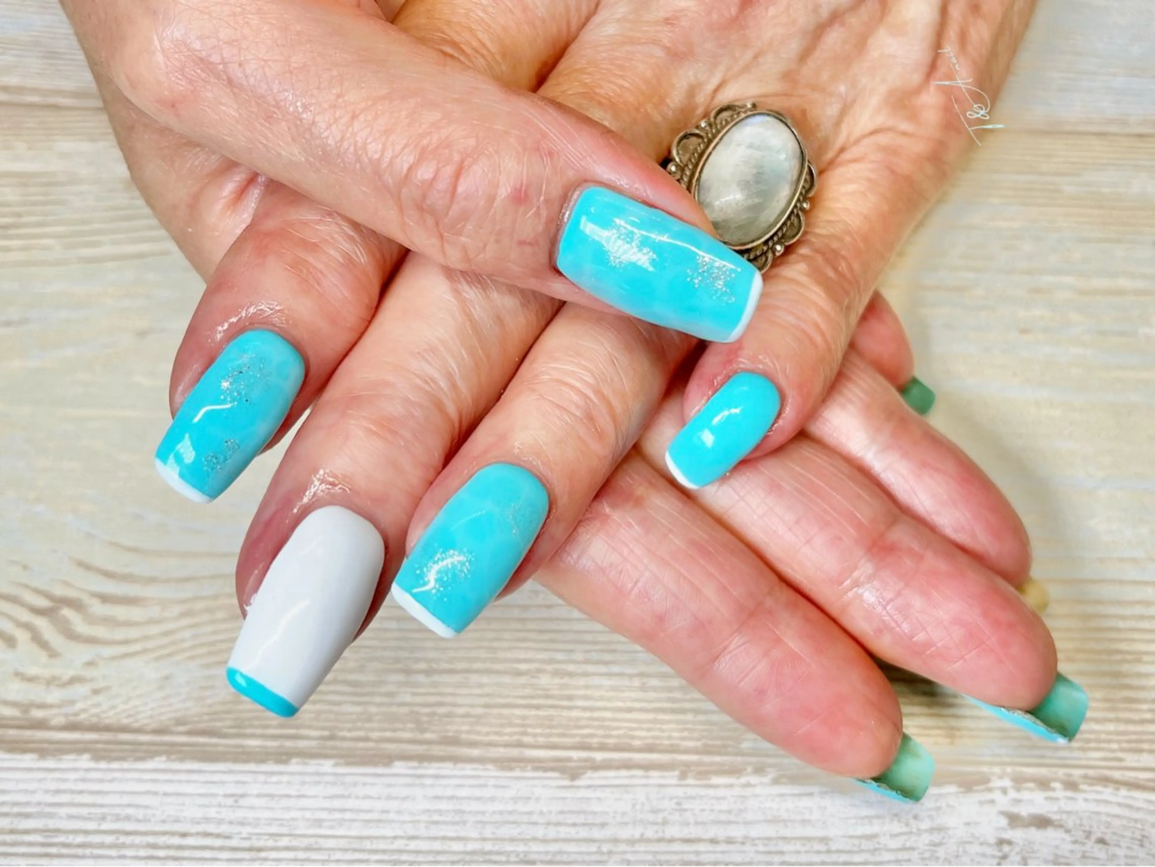 ネイル フレンチネイル ジェルネイル 水色 スカルプネイル シンプルネイル T&A nailのネイルデザイン