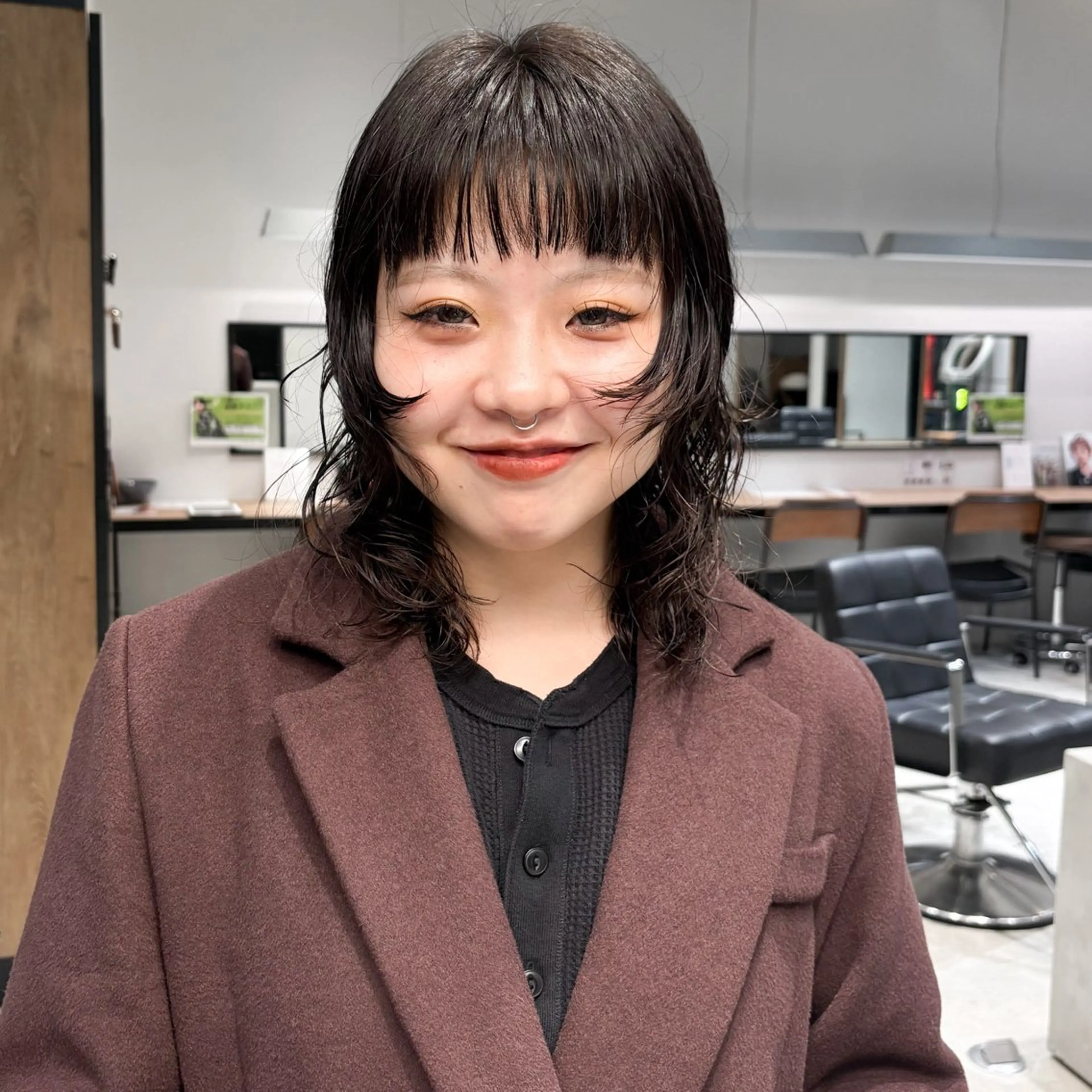 ミディアム パーマ ミディアムレイヤー ミディアムパーマ レイヤーカット 金本麗美　ボブパーマ グレージュ/オリーブのヘアスタイル