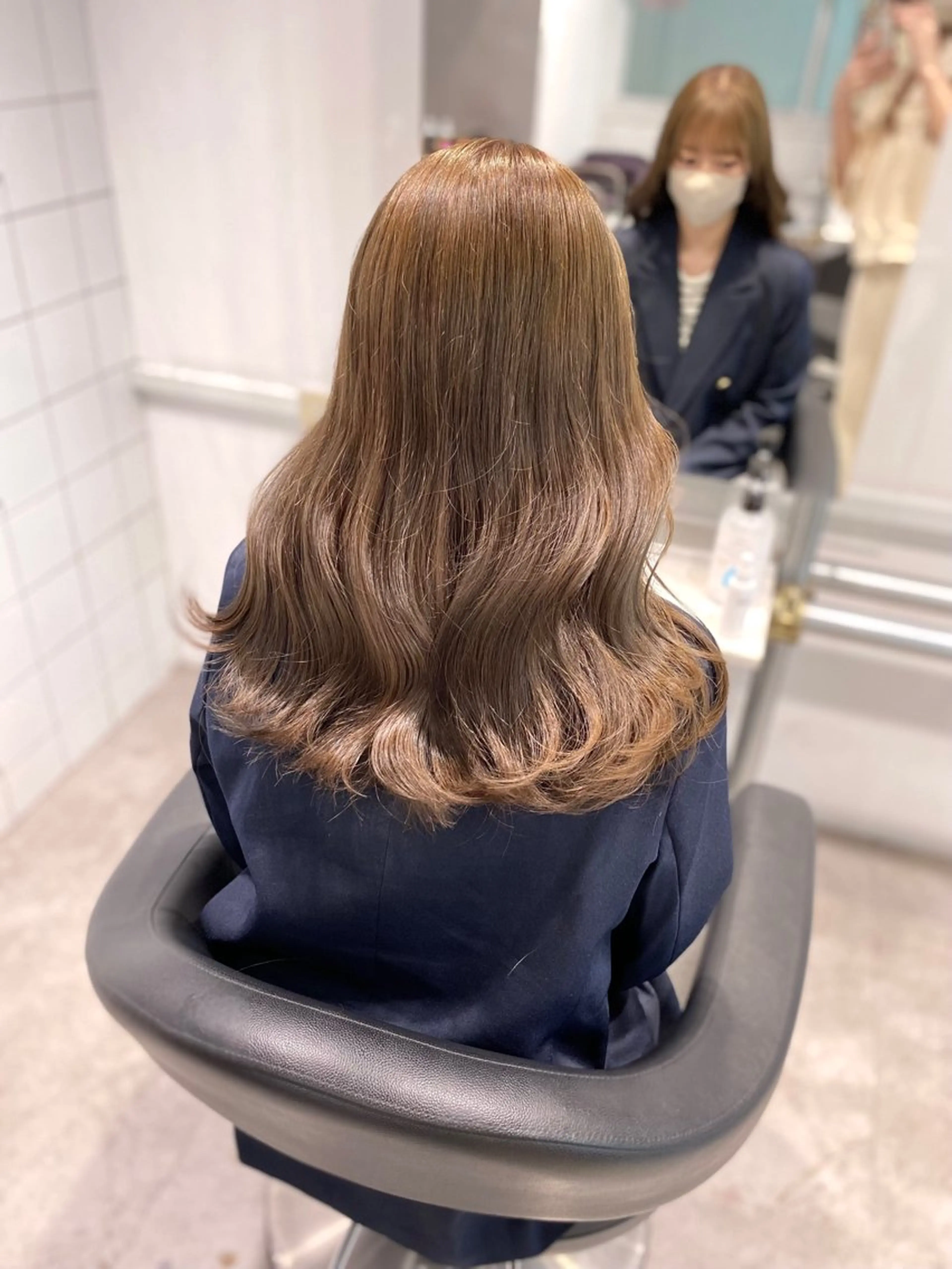 ロング カラー ベージュカラー ブリーチ ミルクティーベージュ ヘアカラー 💙ハイトーン韓国風 色白ヘア💙manaのヘアスタイル