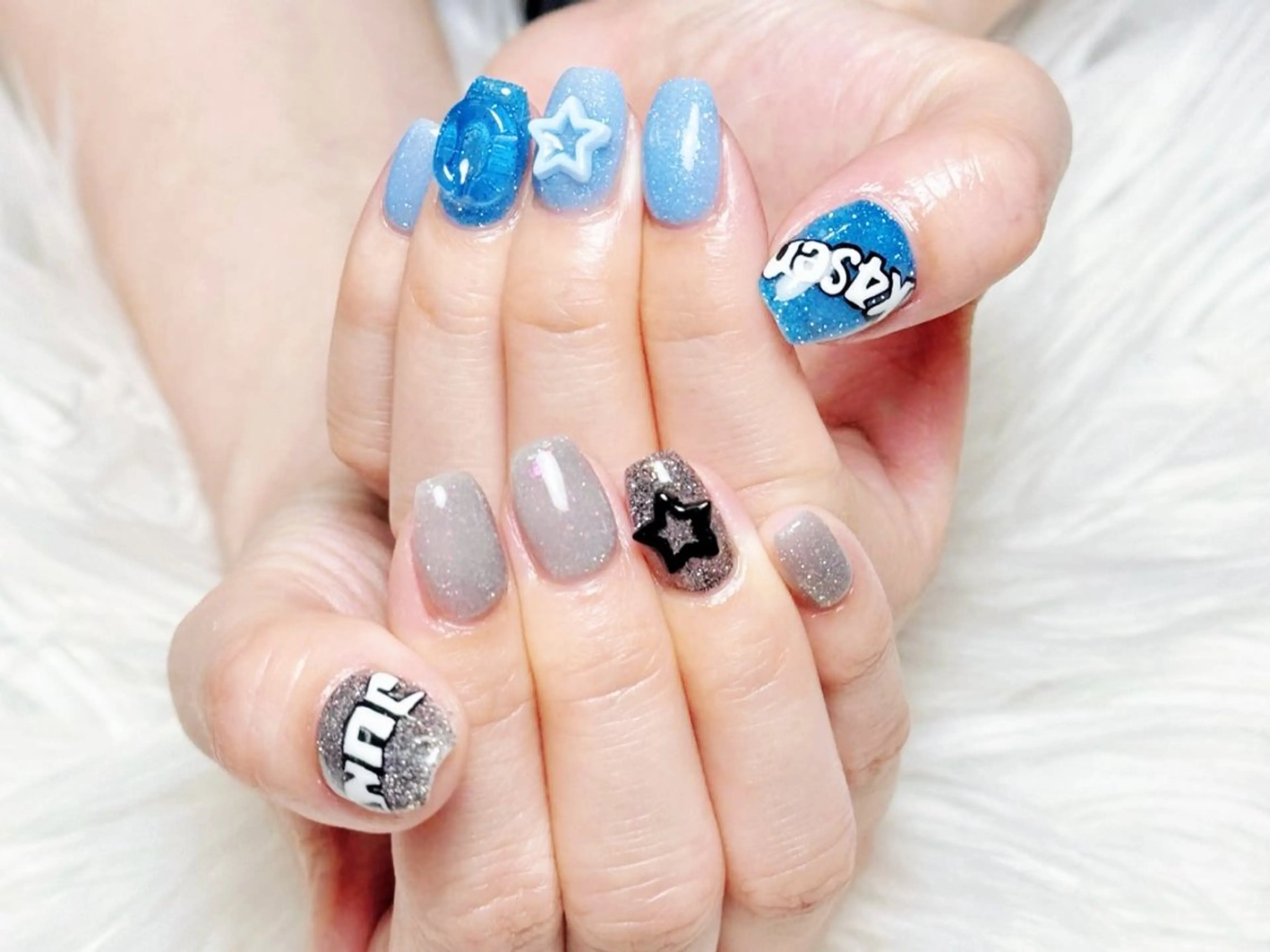 メンズ ネイル アートネイル フレンチネイル ジェルネイル キラキラネイル パラジェル Bloom スカルプ専門店のネイルデザイン