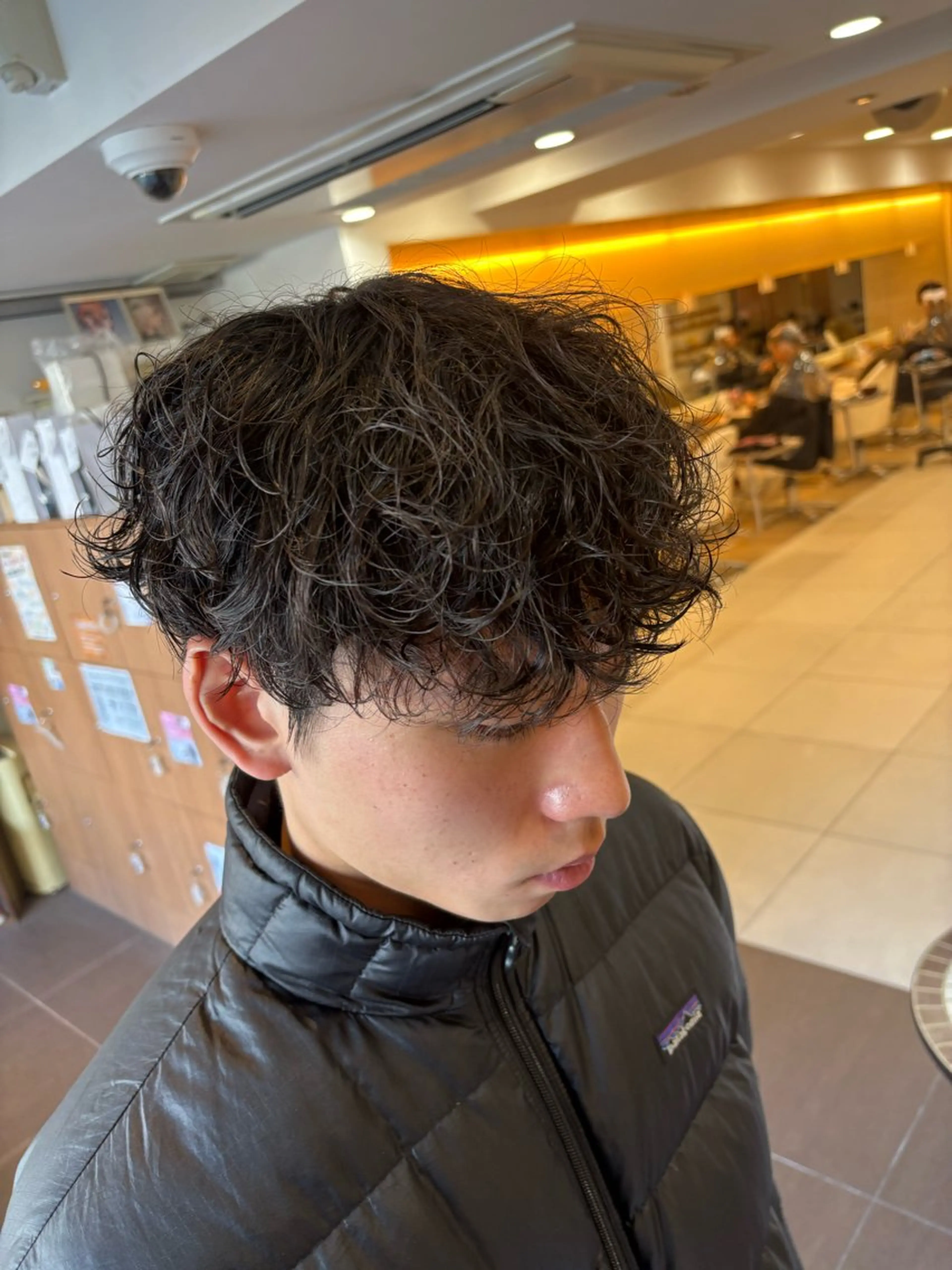 ショート パーマ メンズ メンズ韓国風 メンズパーマ 韓国風ヘア カット パーマ 塩谷黎✨ブリーチ無W カラーメンズパーマ✨のヘアスタイル