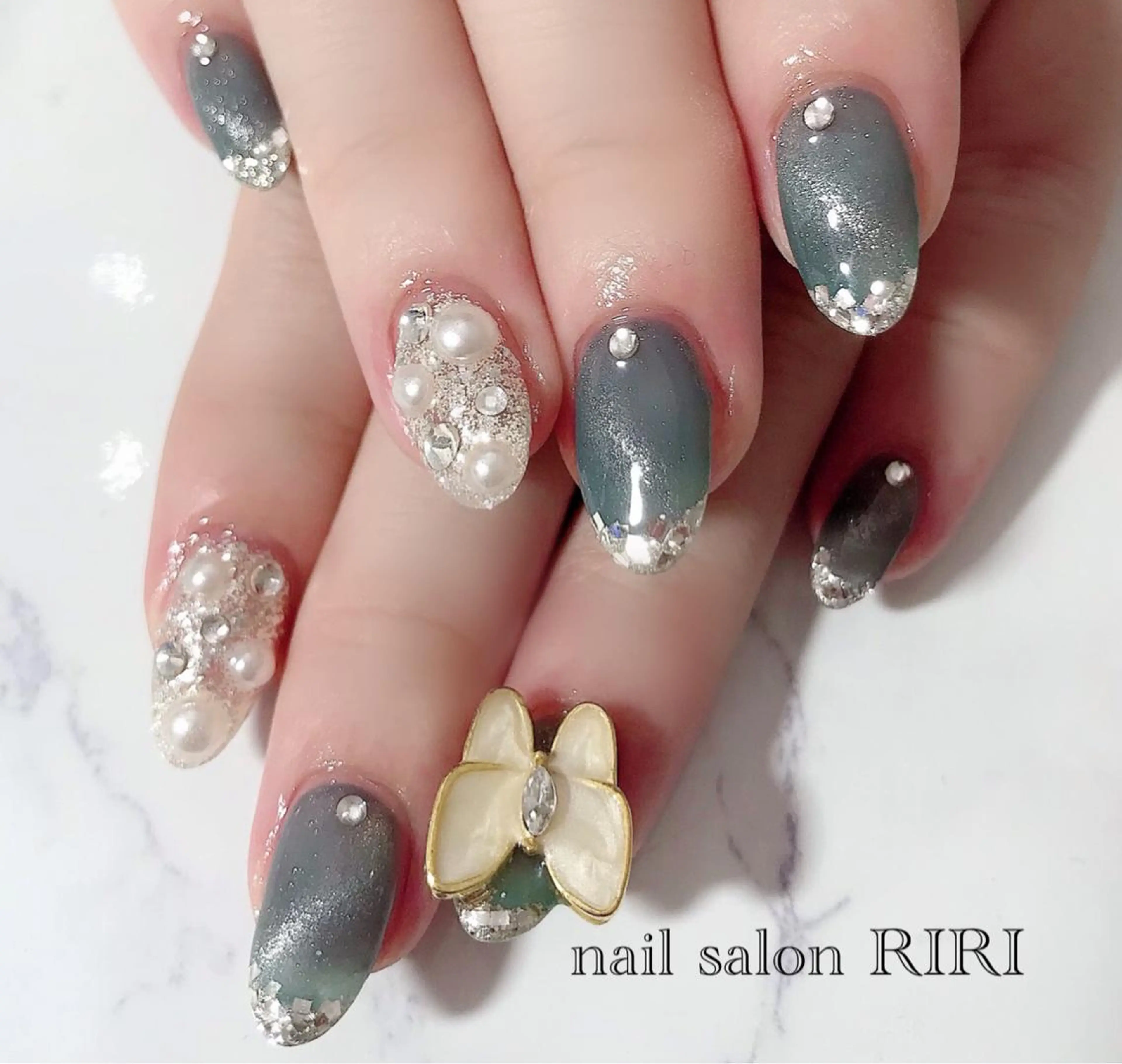 ネイル マグネットネイル private  nail  salon RIRI所属・RIRI リリのネイルデザイン