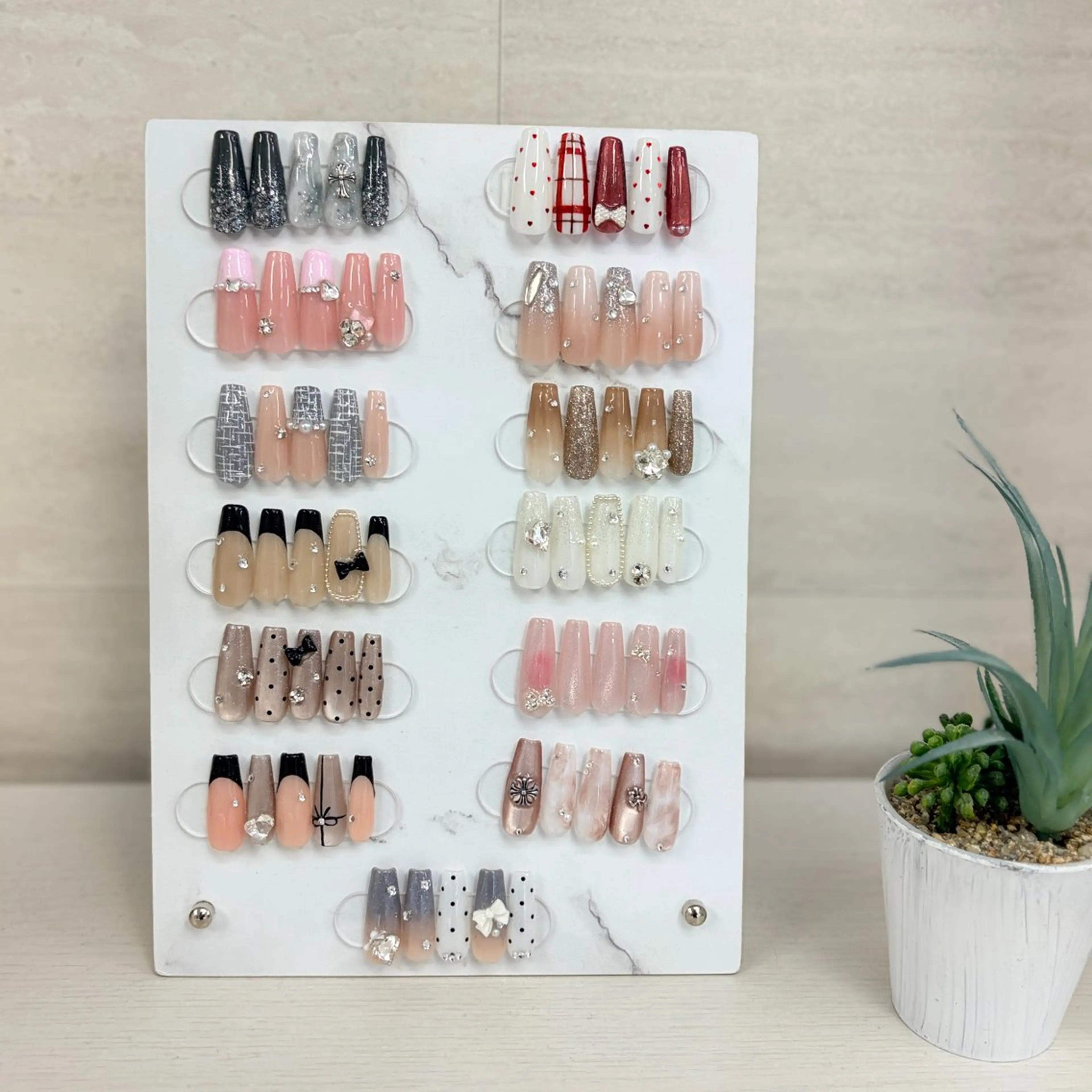 ネイル ꒰ঌ Aoi ໒꒱ L'ねいるのネイルデザイン