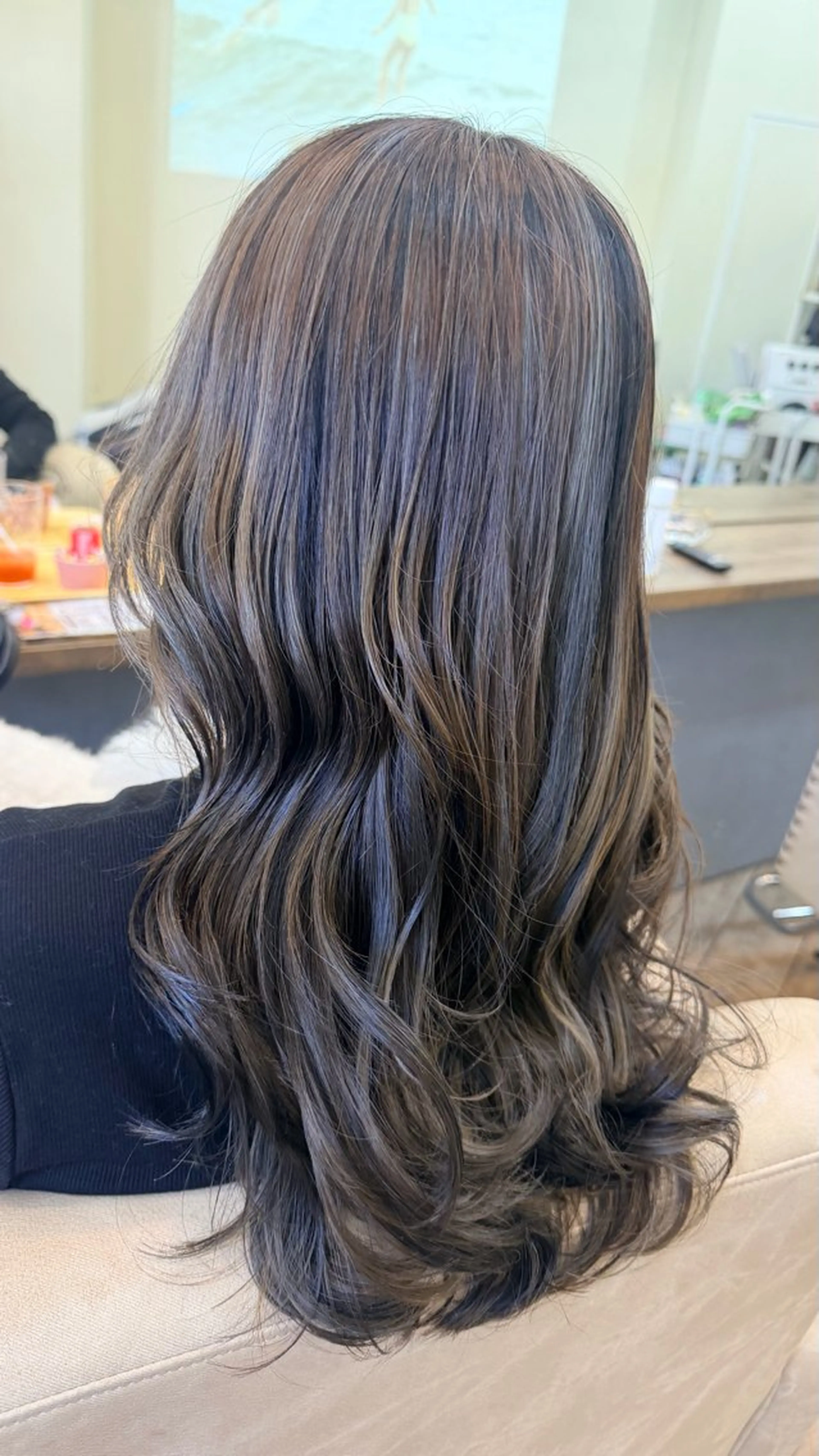 ロング カラー ヘアカラー トリートメント 鶴見 和美のヘアスタイル