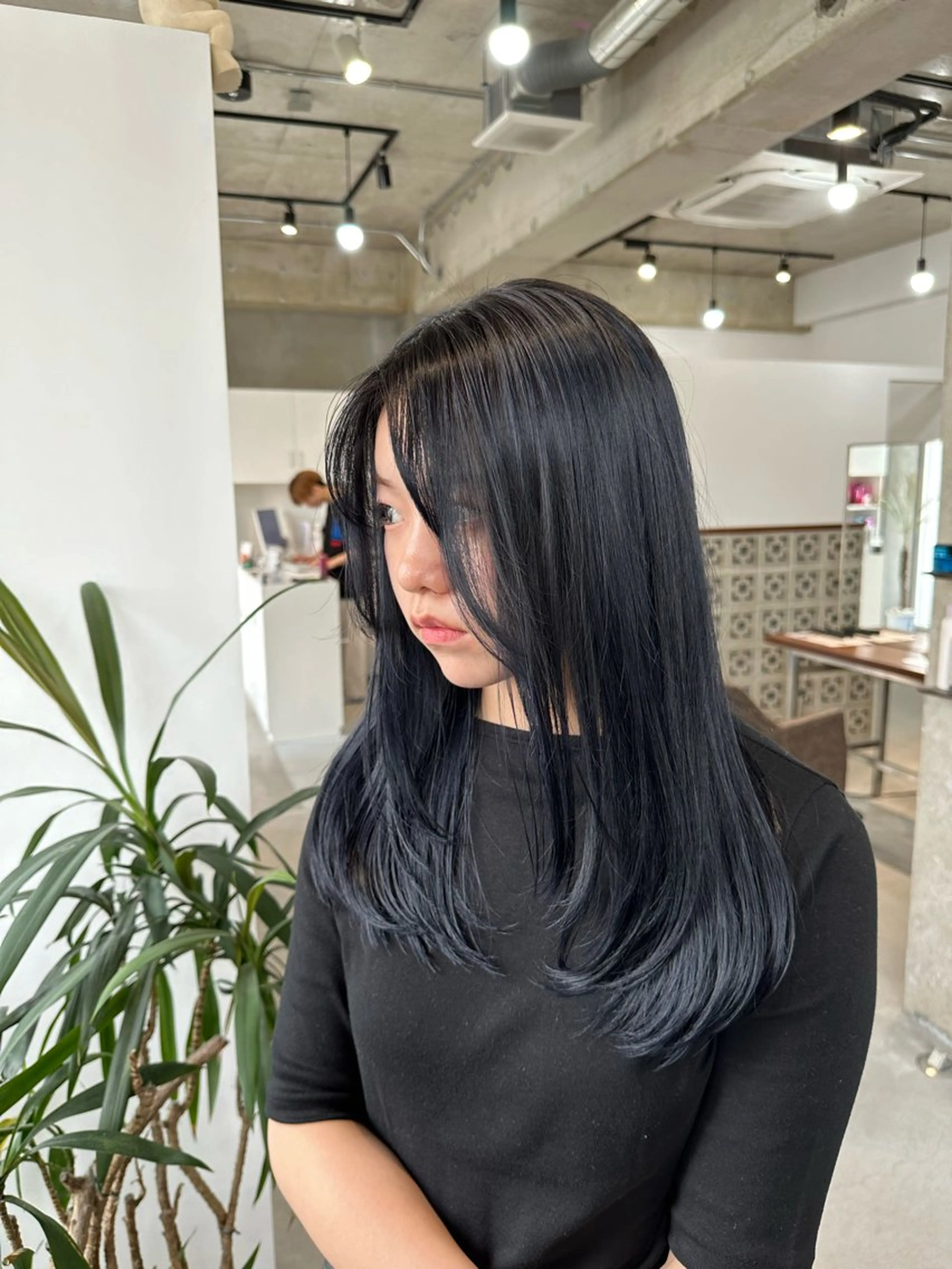 ロング 顔周りカット レイヤーカット カット ヘアカラー トリートメント カイリ /レイヤーカットのヘアスタイル