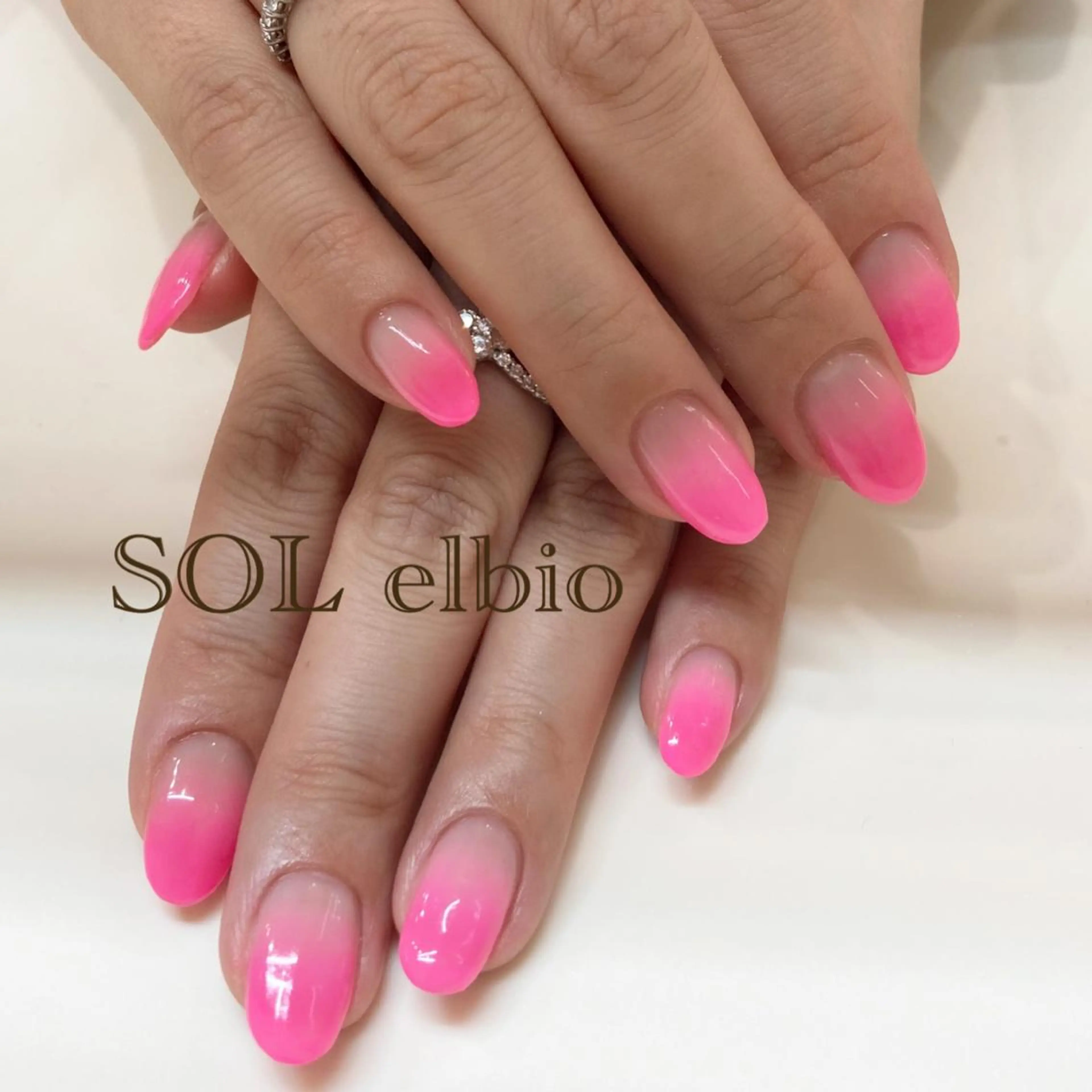 ネイル グラデーション 平出 綾のネイルデザイン