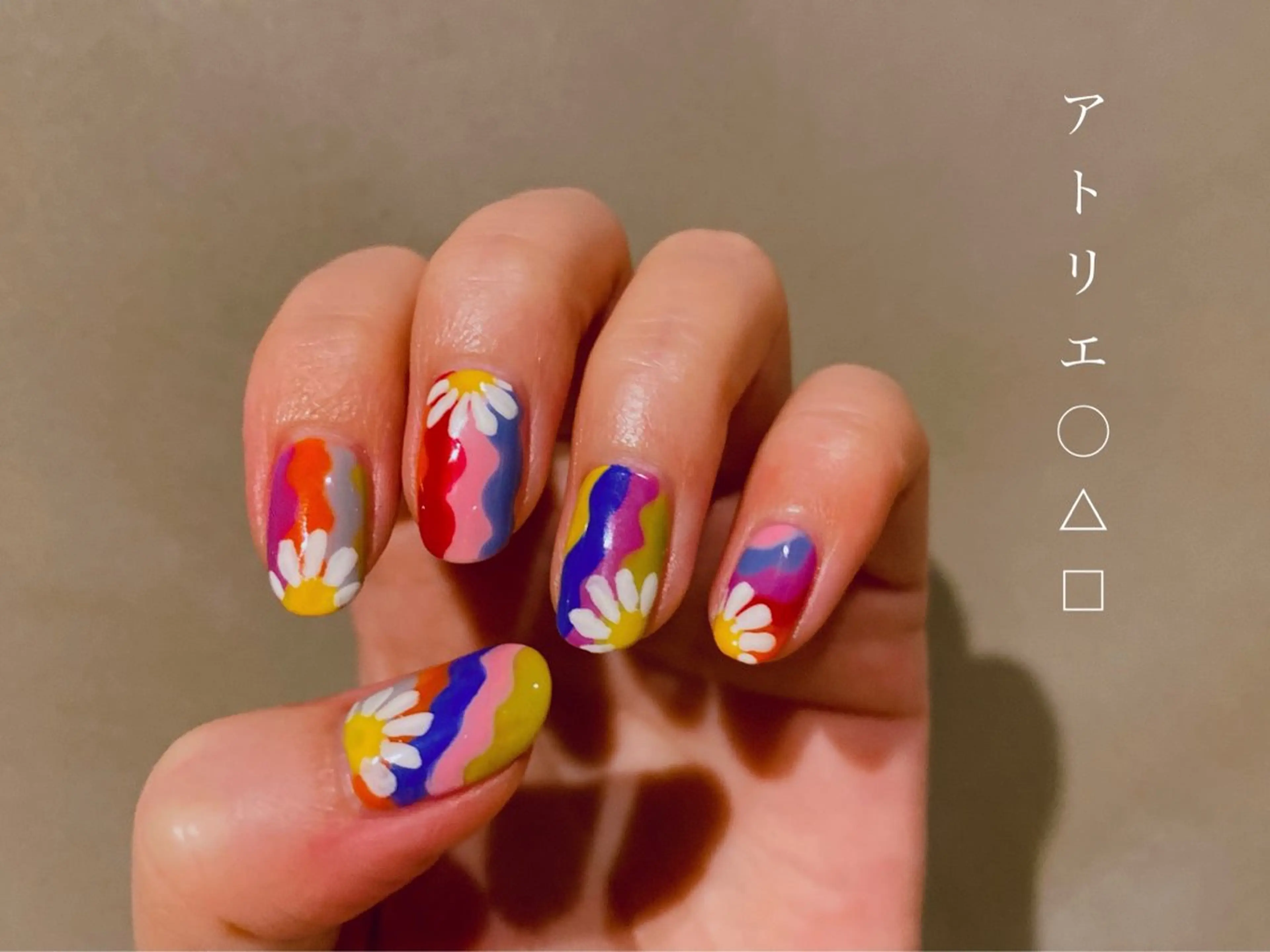ネイル ハンドネイル アトリエ ○△□のネイルデザイン