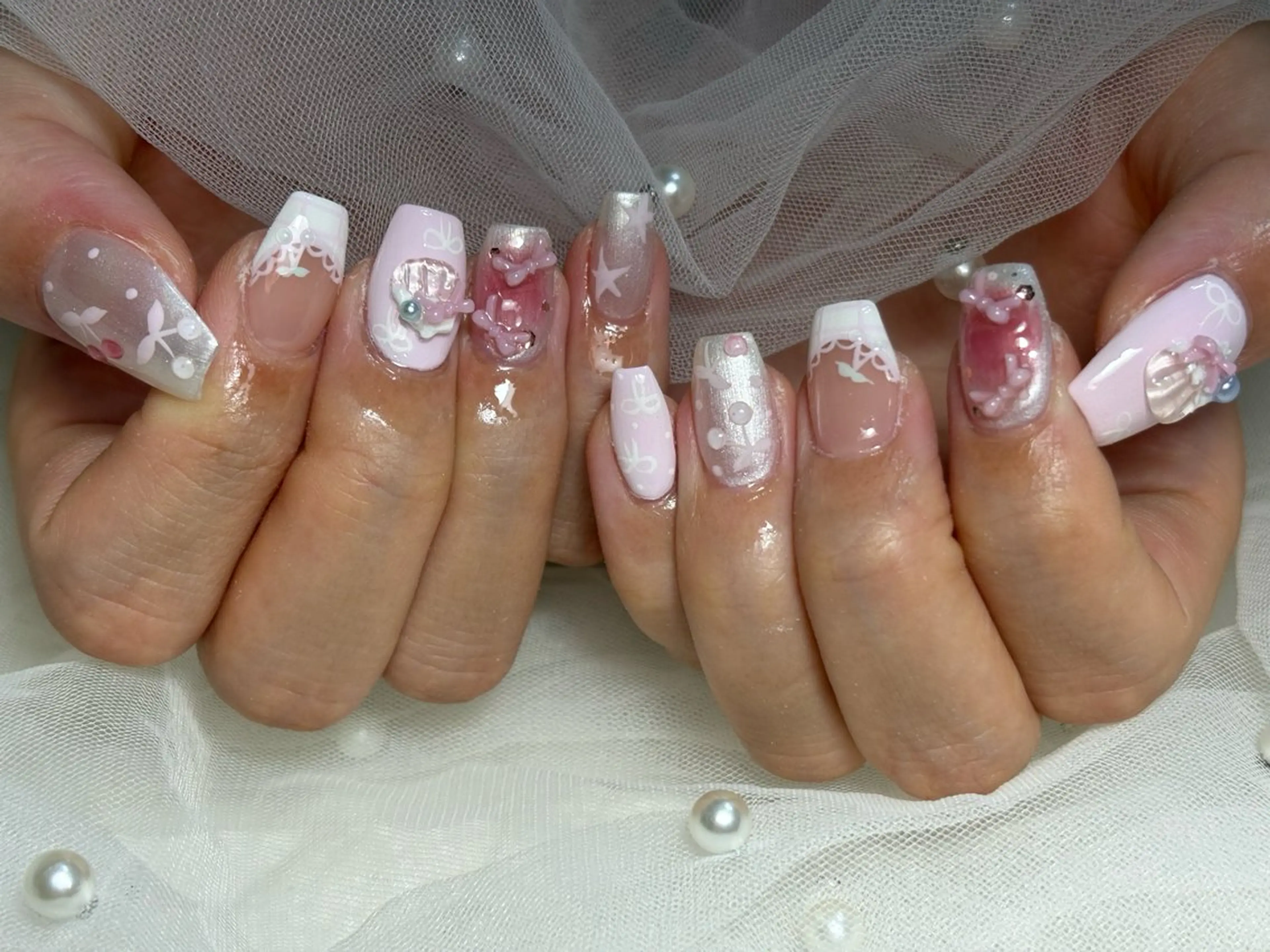 ネイル ハンドネイル フットネイル ✴︎ Delightのネイルデザイン