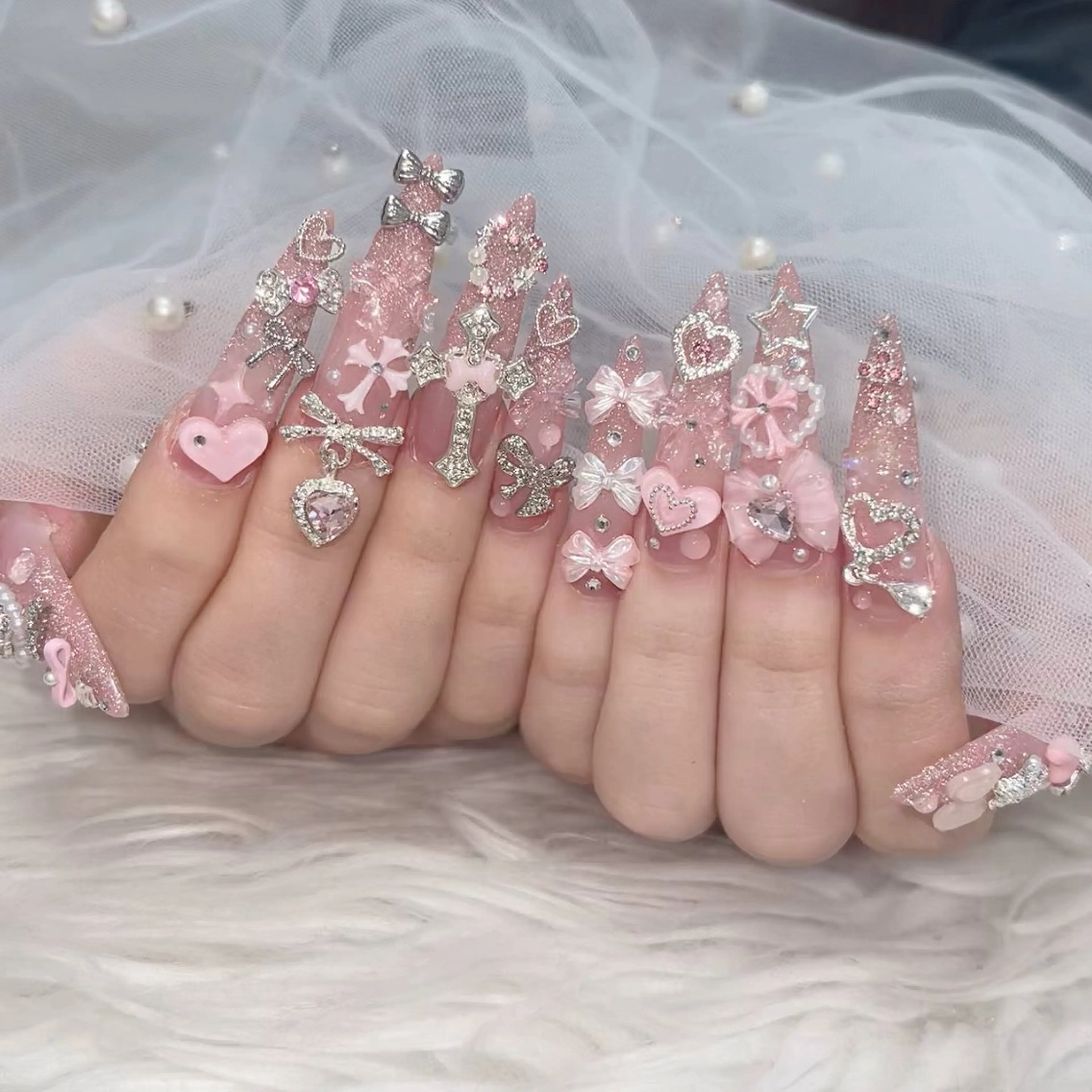 ネイル オーロラネイル クリアネイル 成人式 フラッシュネイル ジェルネイル ハンドネイル Amee Nail Salonのネイルデザイン