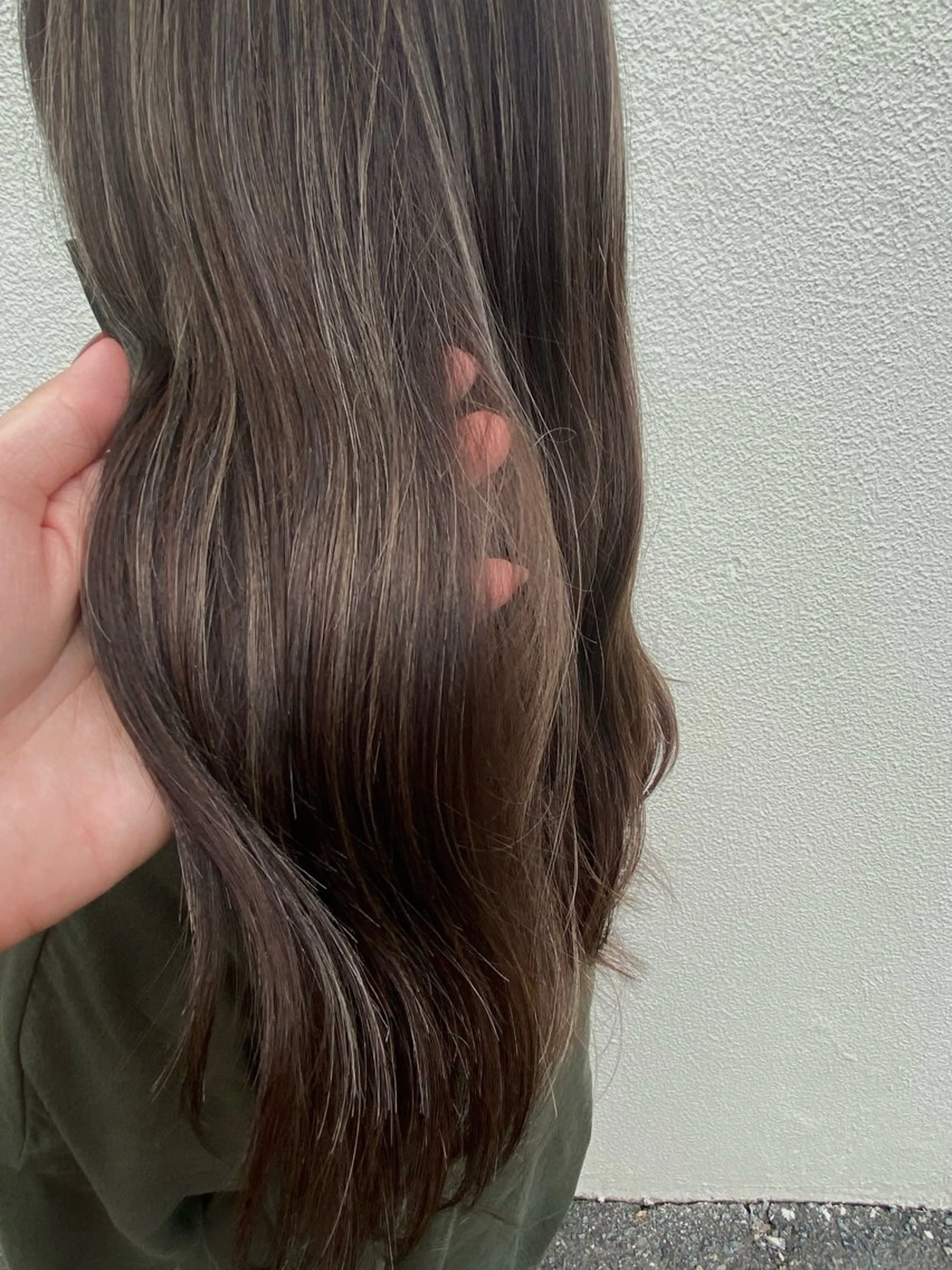 カット+ハイライトorインナーカラー+全体カラーの写真