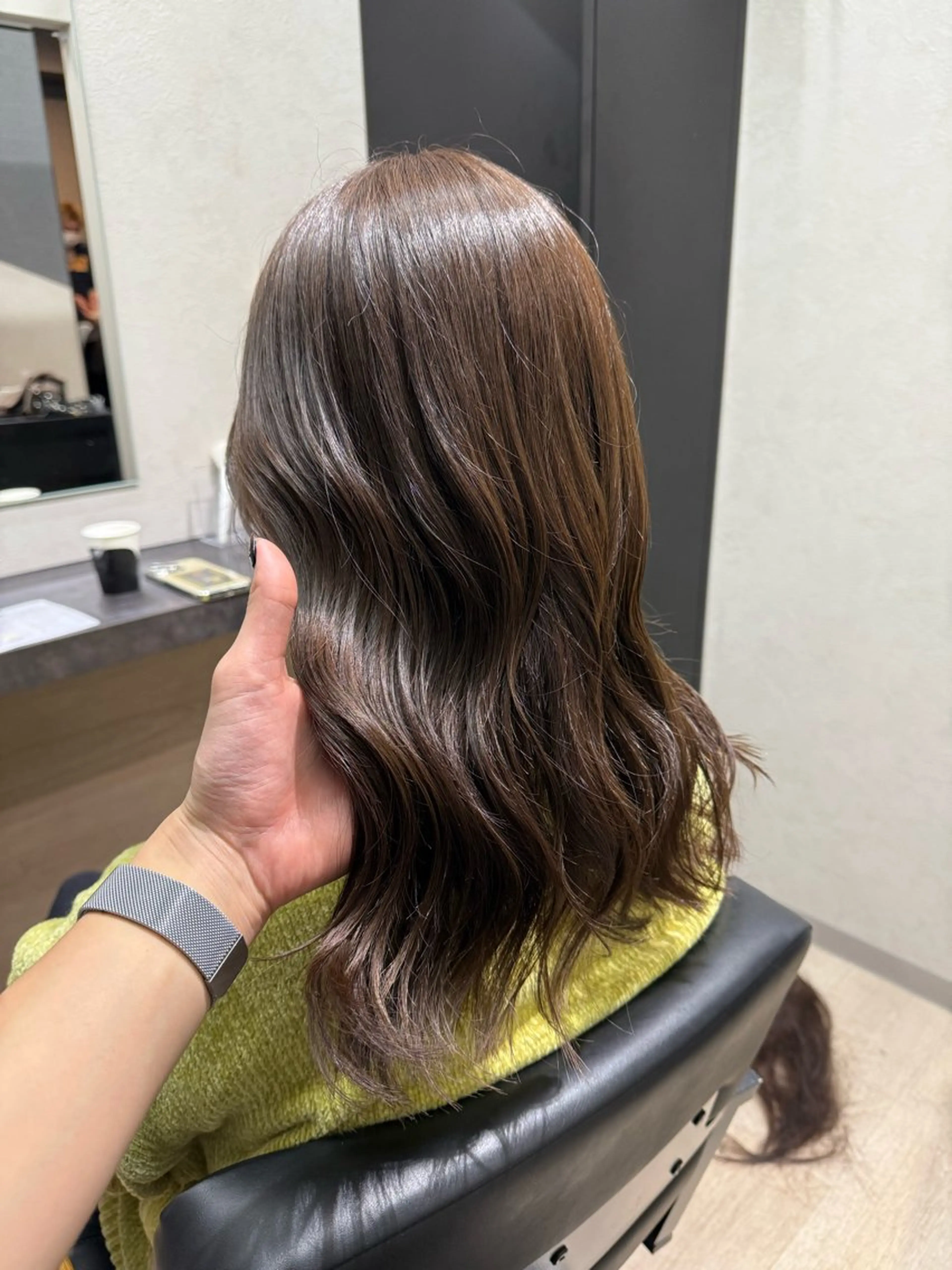 ミディアム カラー ブリーチ カット ヘアカラー トリートメント 有田裕真 【ブリーチカラー】のヘアスタイル