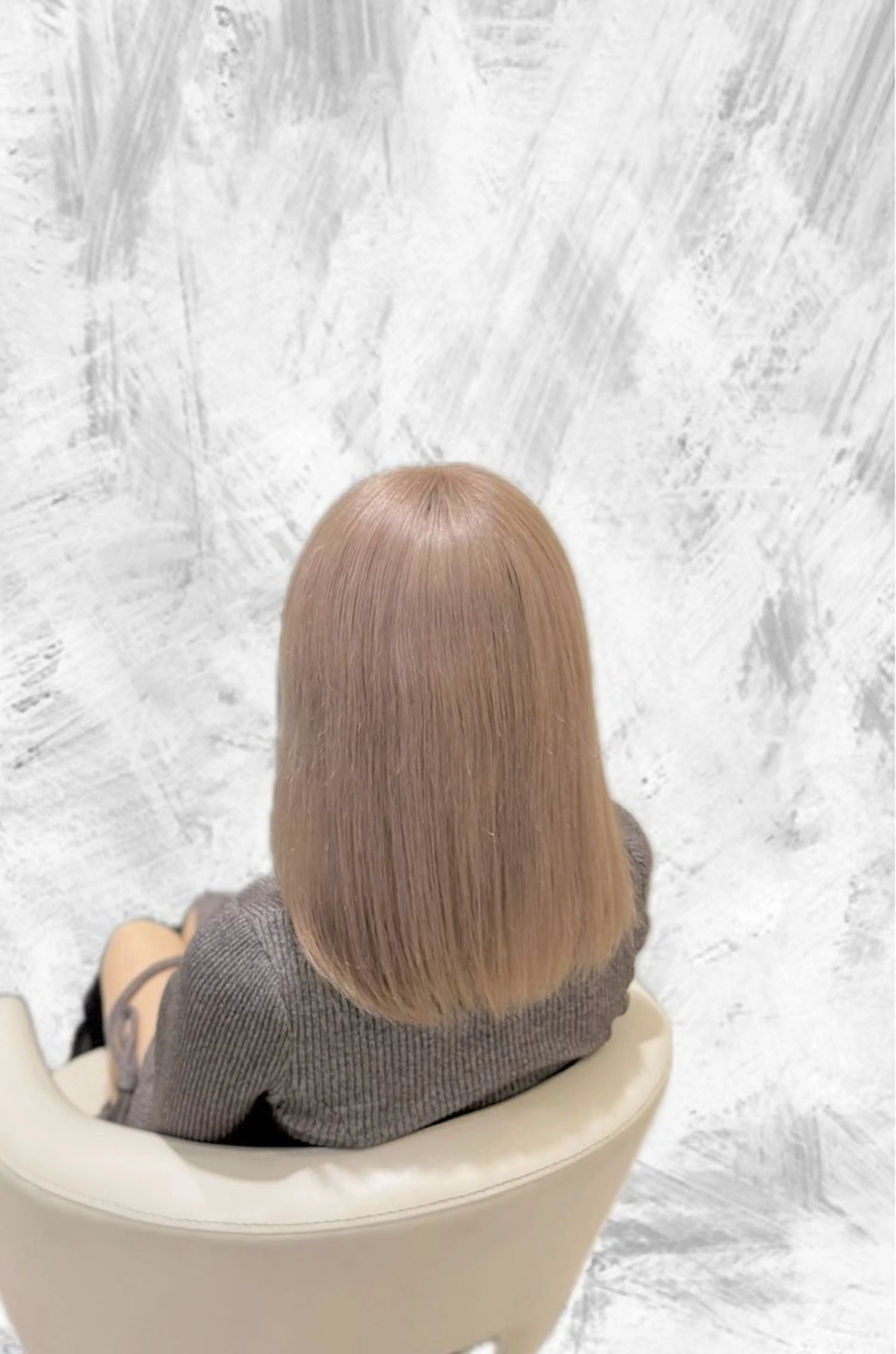 ミディアム ヘアカラー 岡田 瞬のヘアスタイル