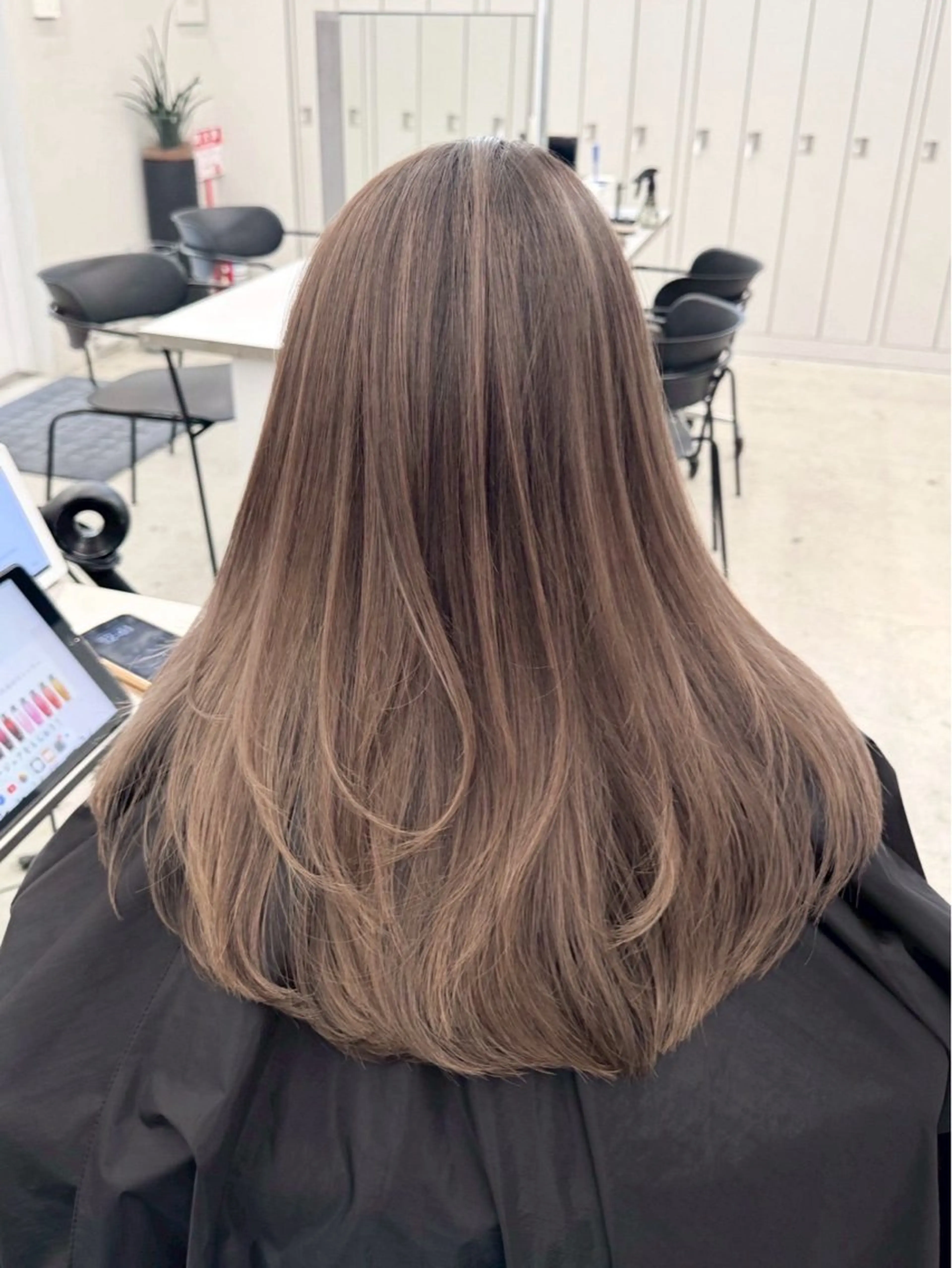 セミロング カラー ヘアアレンジ カット ヘアカラー ボブ/縮毛矯正/美髪 似合わせ/透明感カラのヘアスタイル