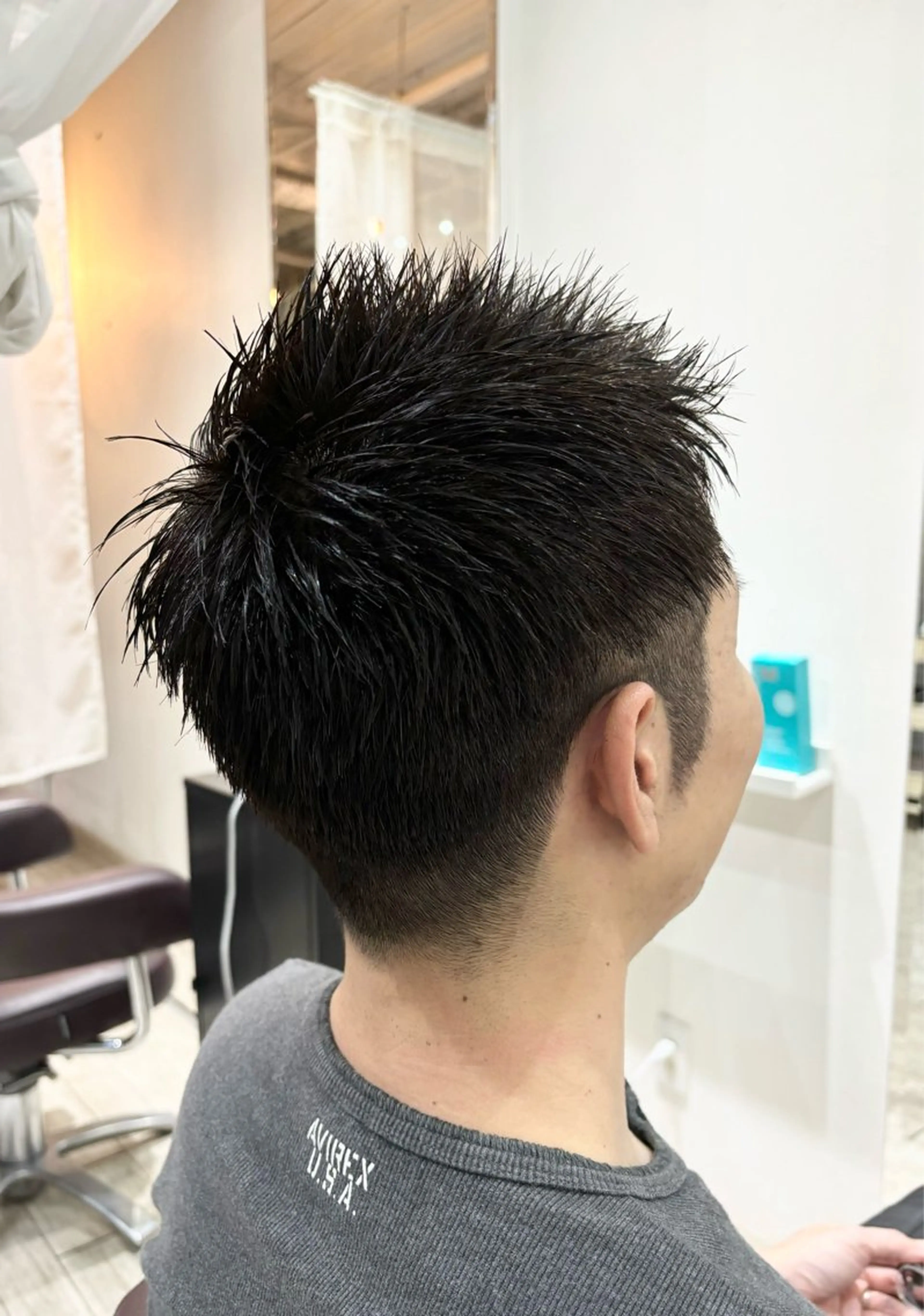 ショート カラー メンズ ツーブロック 刈り上げ 中村 よしひでのヘアスタイル