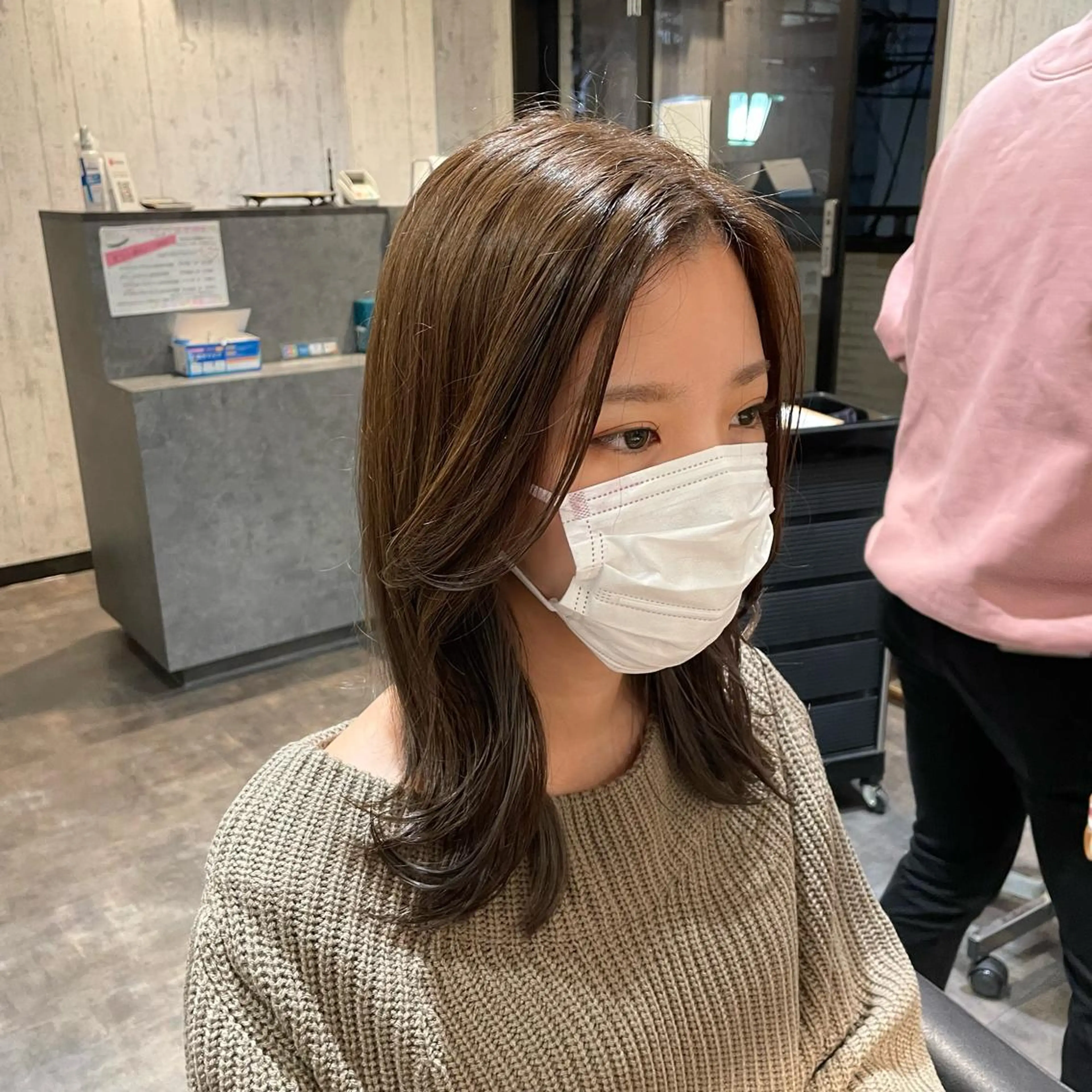 セミロング カラー ベージュカラー くびれヘア ヘアカラー トリートメント Wataru 髪質改善カラー💎のヘアスタイル