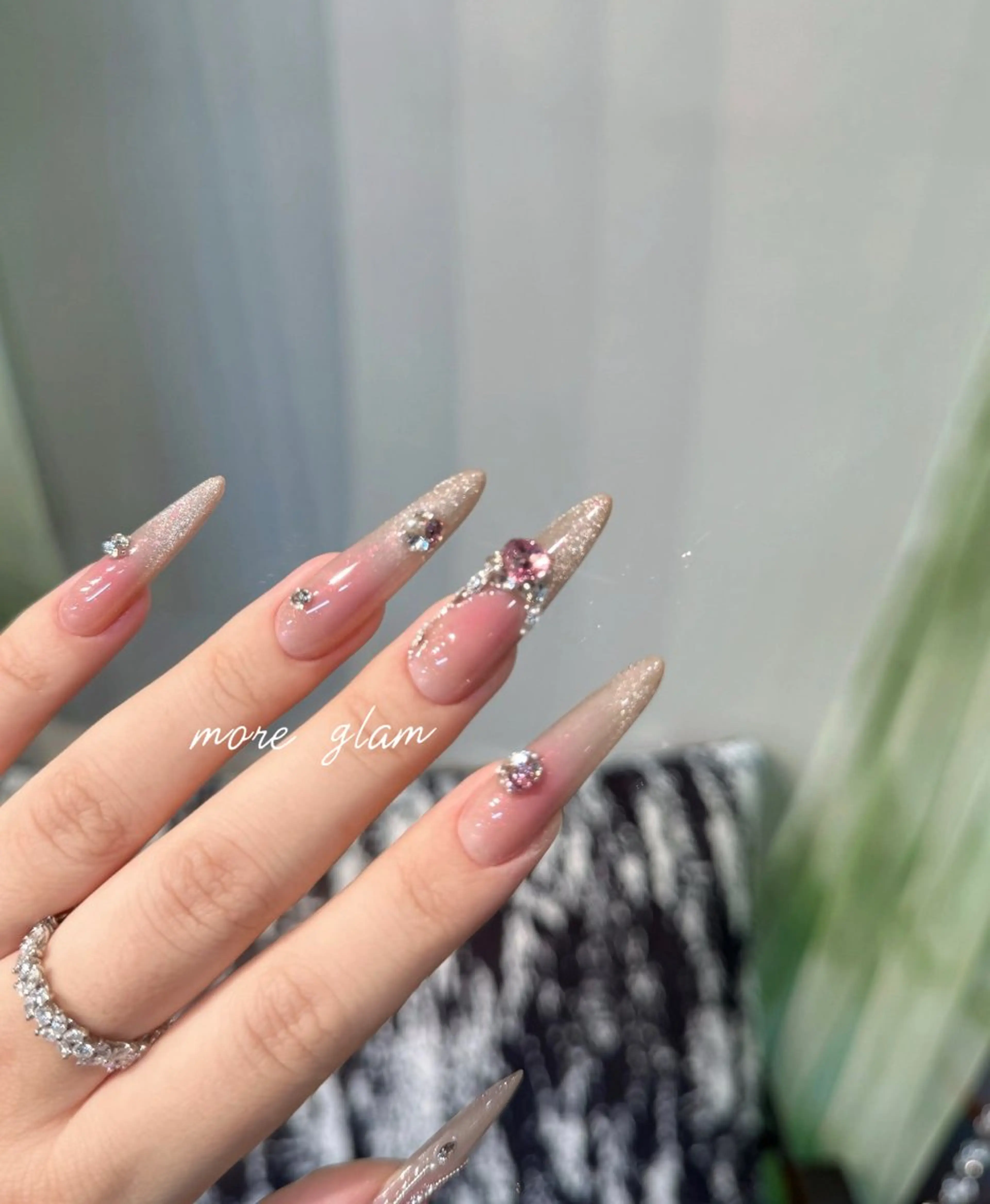 ネイル more glam 原宿店のネイルデザイン