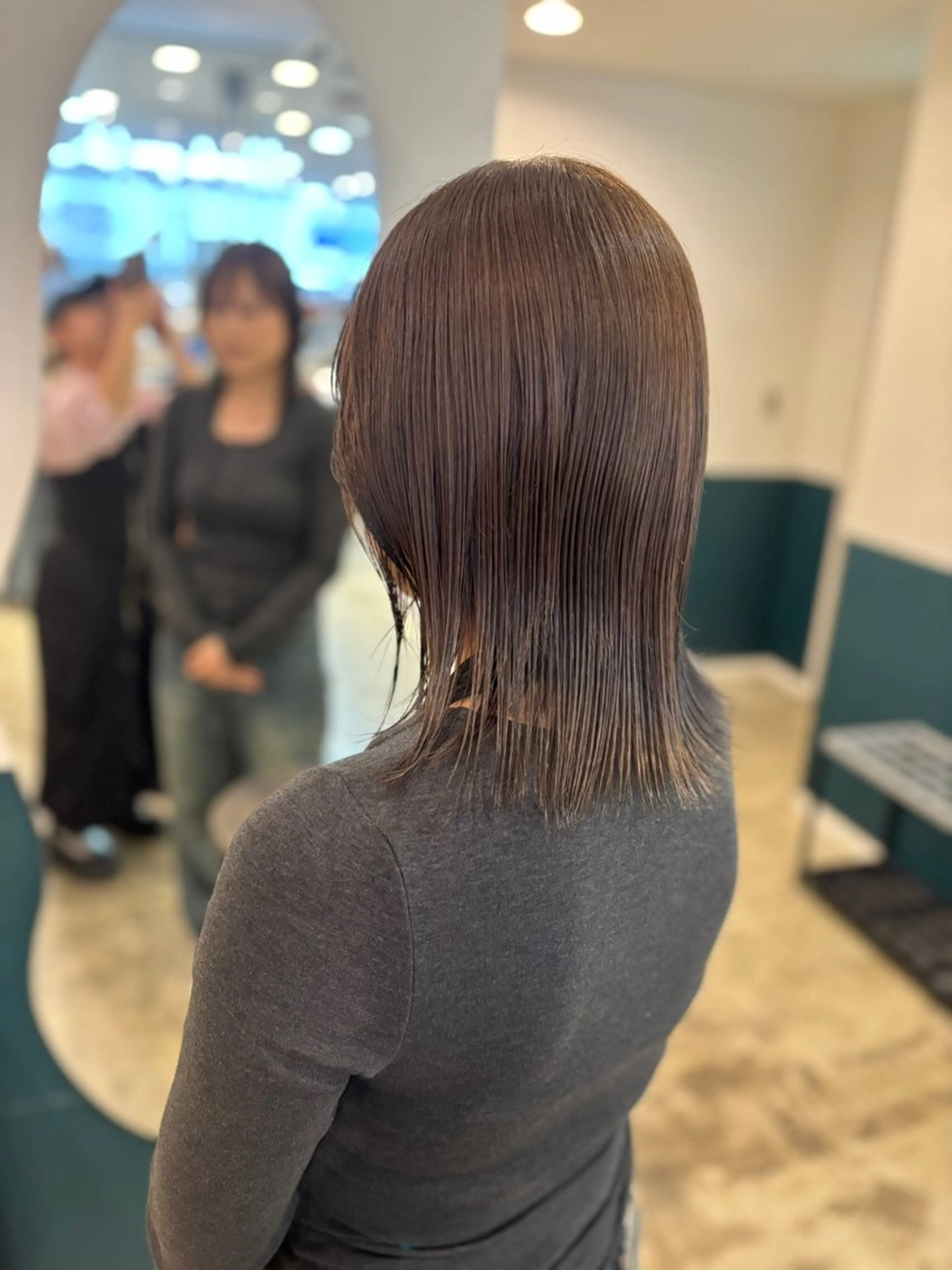 ミディアム ボブ 外ハネヘア カット ヘアカラー ☁️RIKA☁️ @ri2_____bのヘアスタイル