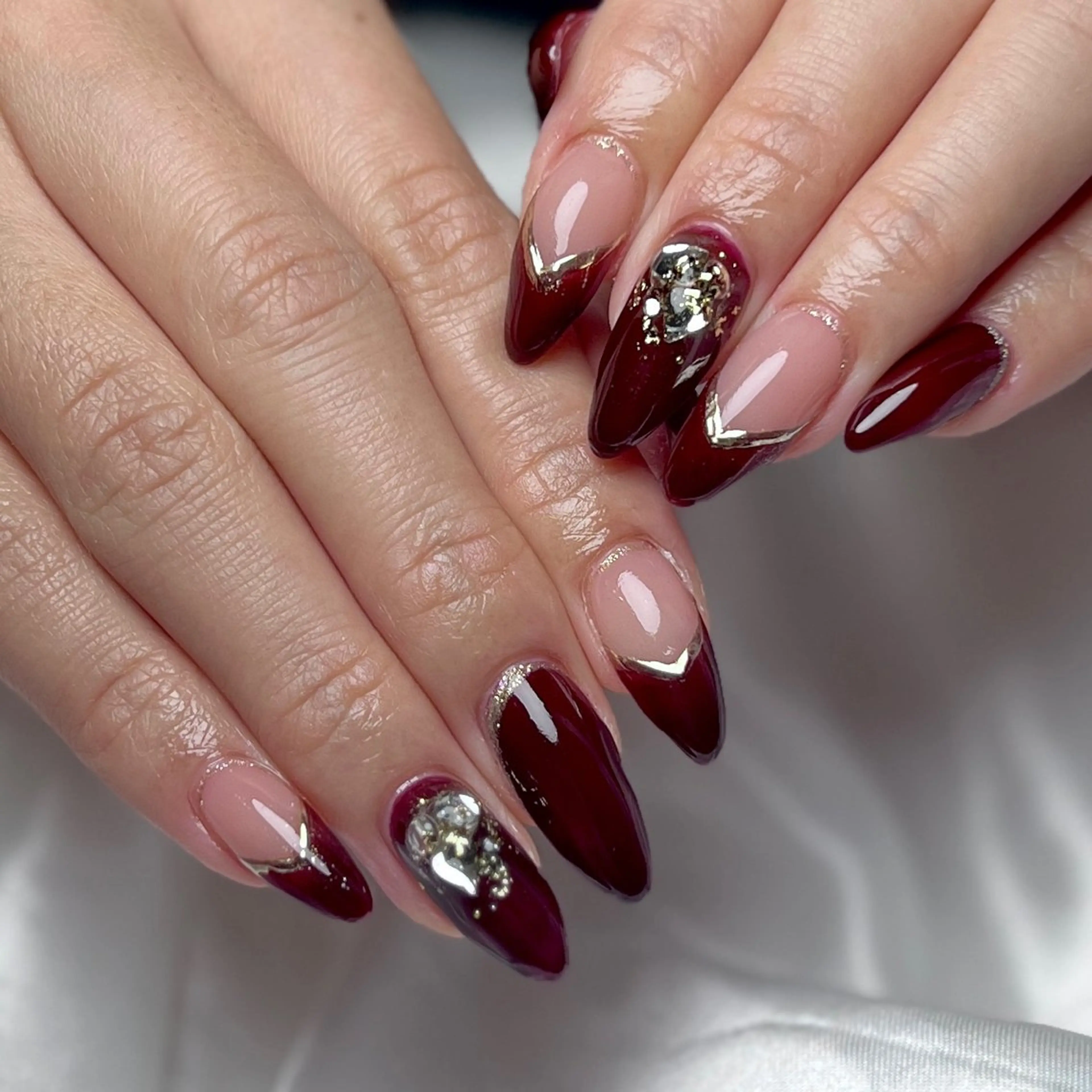 ネイル ボルドー フレンチネイル ストーンネイル ハンドネイル 【nailsalon LaMeL】岡崎のネイルデザイン