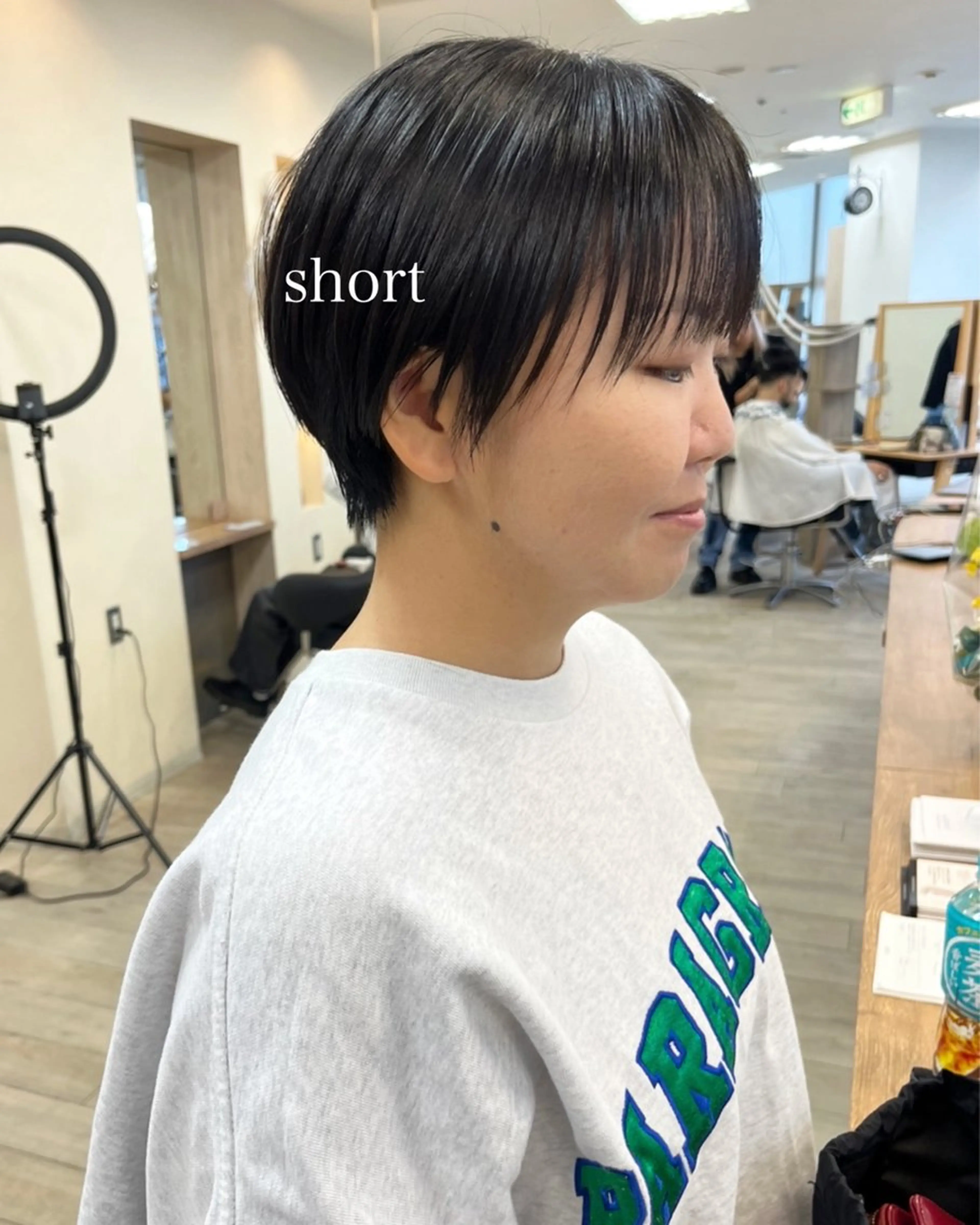 ショート 切りっぱなしボブ ショートボブ ハンサムショート ボブ ショートヘア カット トリートメント 初めてのショート お任せください✂️のヘアスタイル