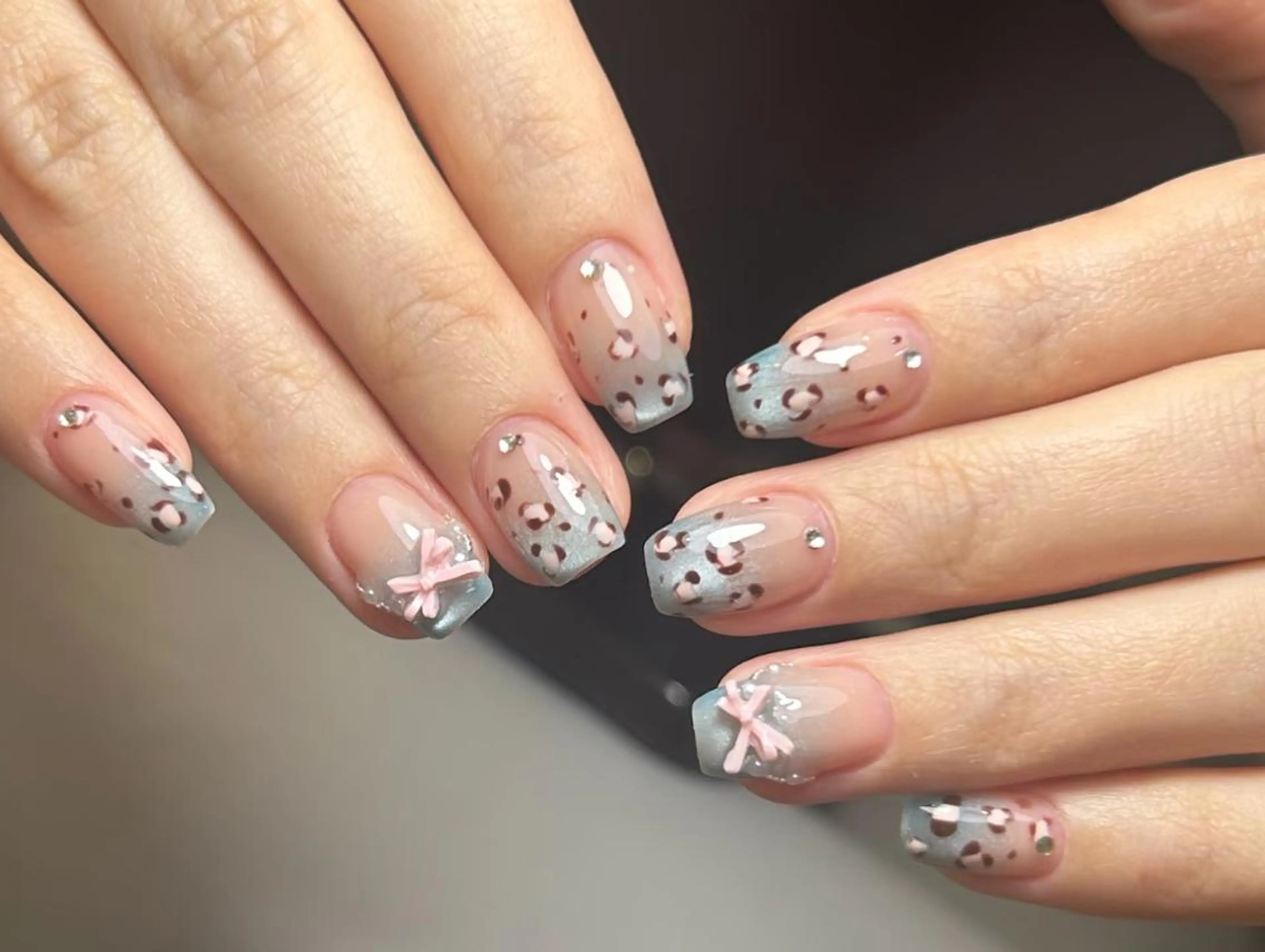 ネイル ハンドネイル 🎀 Ayaka_nailのネイルデザイン
