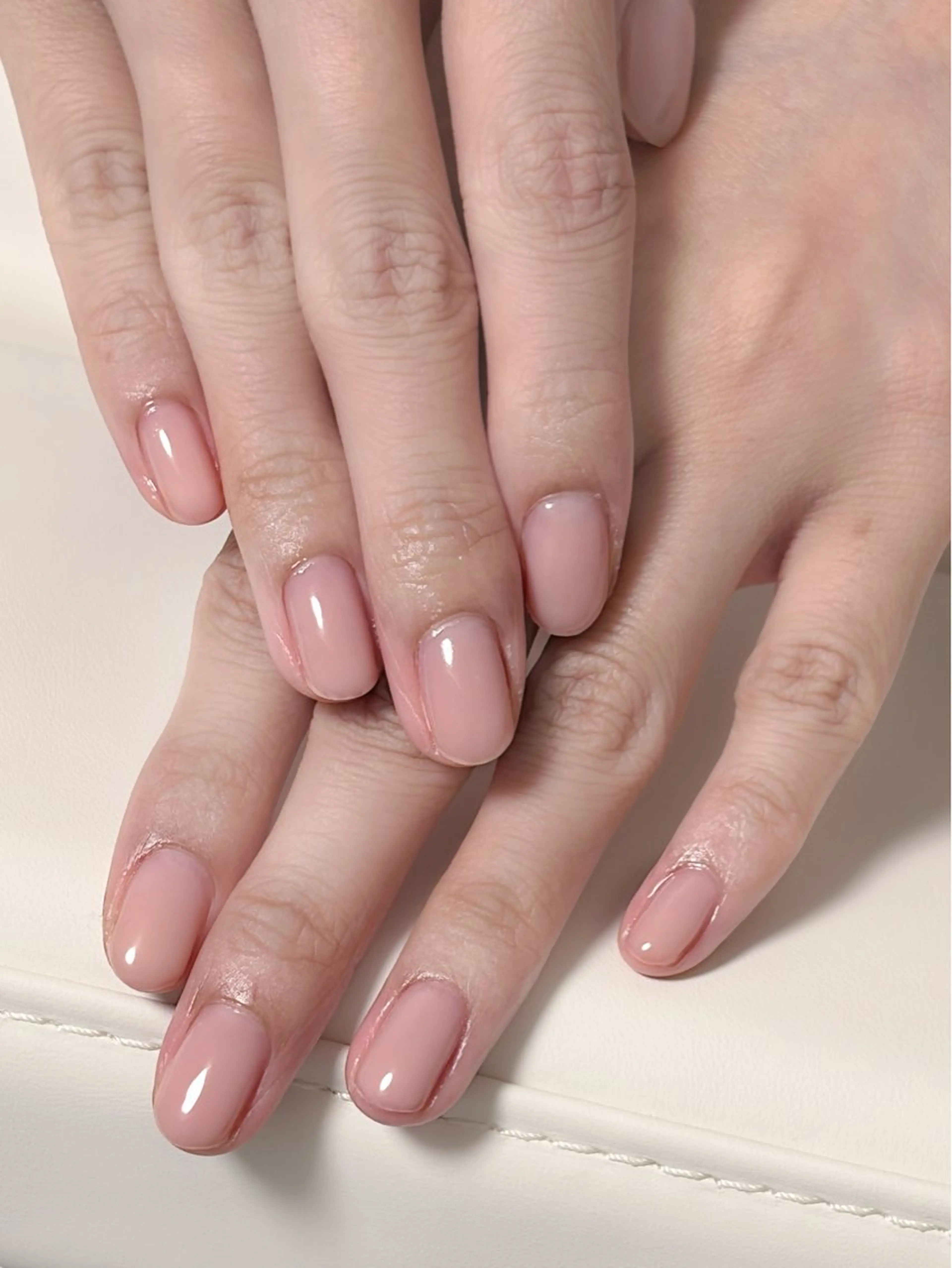 ネイル カジュアル オフィスネイル ワンカラーネイル シンプルネイル ハンドネイル haku mioのネイルデザイン