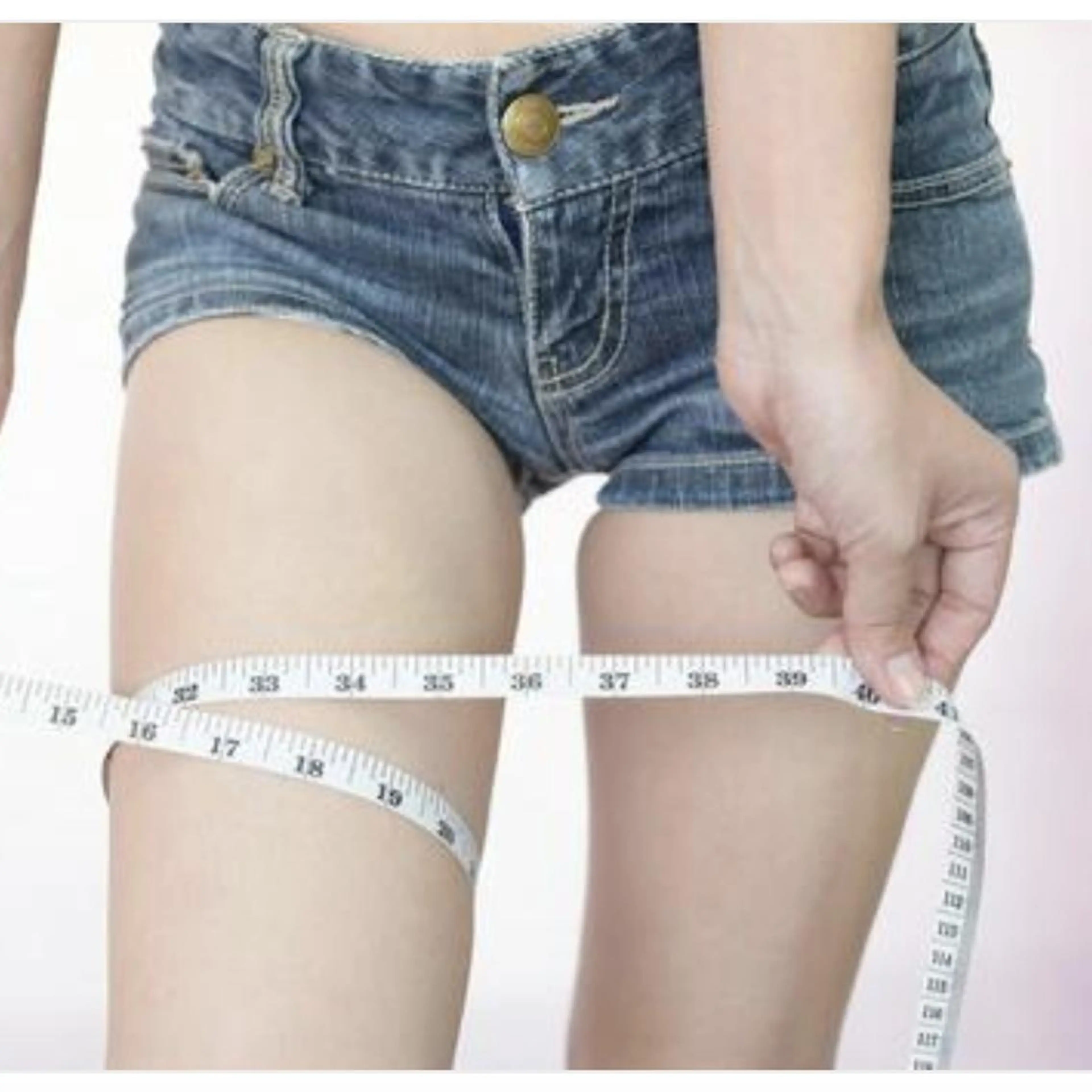 VIBLISS福岡店 yurichanのネイルデザイン