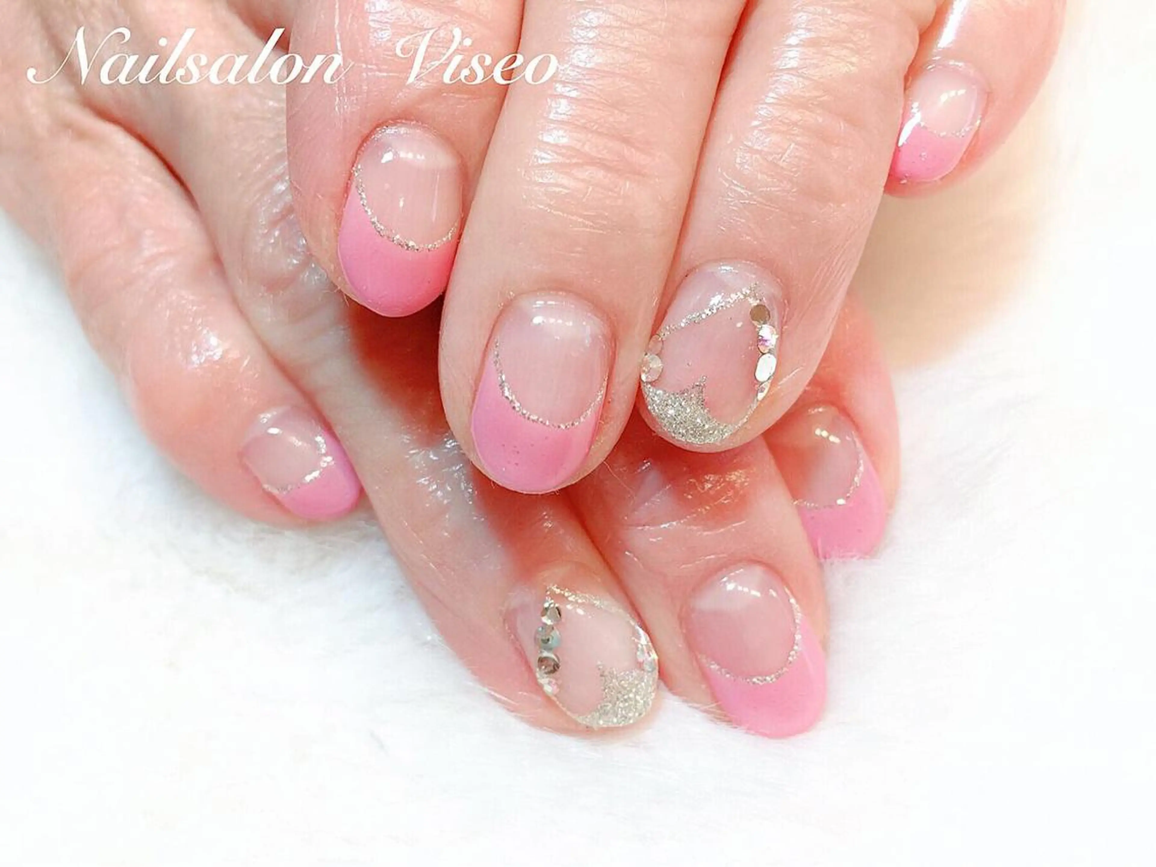 ネイル Viseo《6週間 長持ちパラジェル》のネイルデザイン