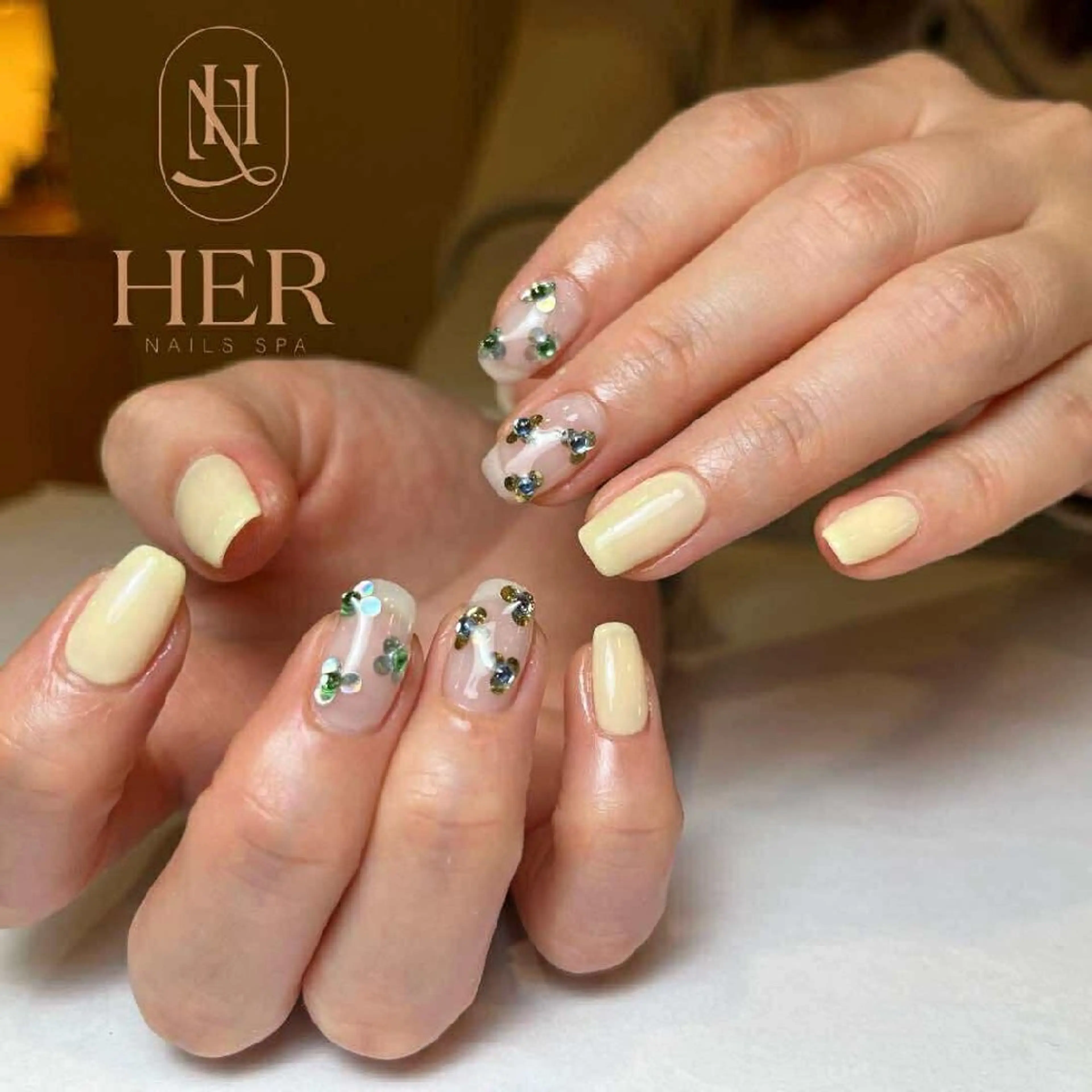 ネイル シンプルネイル HerNails  Yokosukaのネイルデザイン