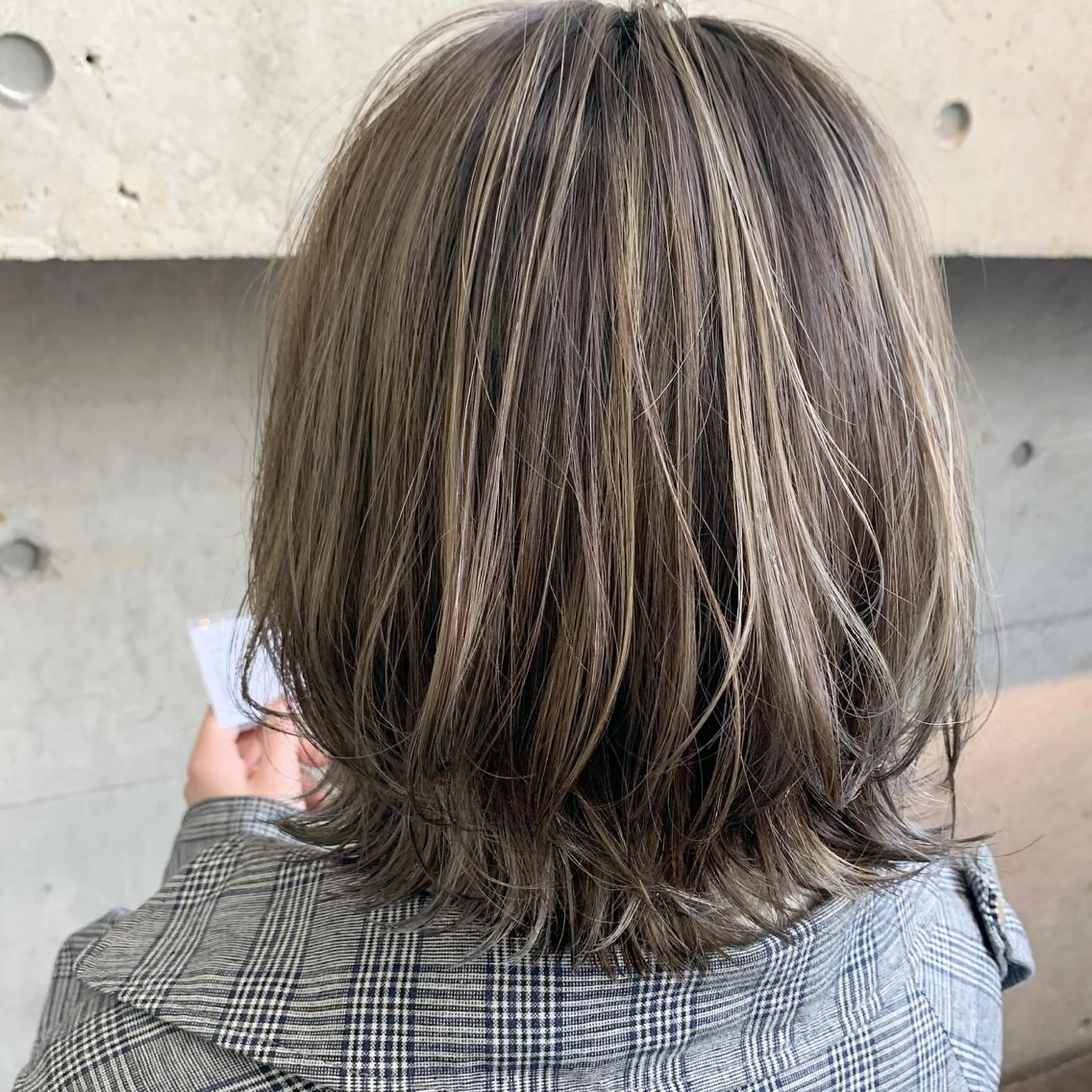 ミディアム 透明感カラー 金村真子のヘアスタイル