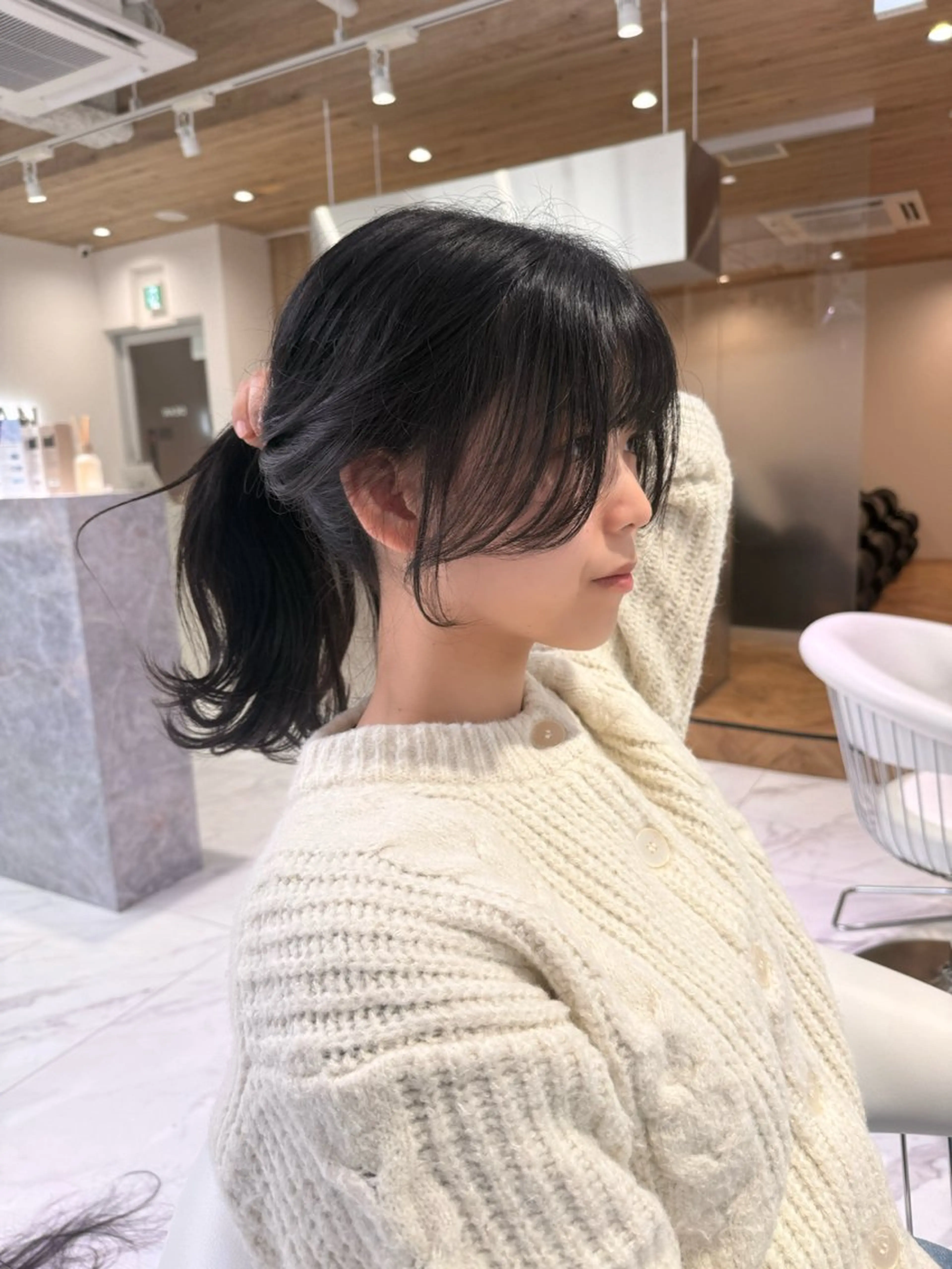 ロング 顔周りカット 小顔カット マイ /暖色カラーのヘアスタイル