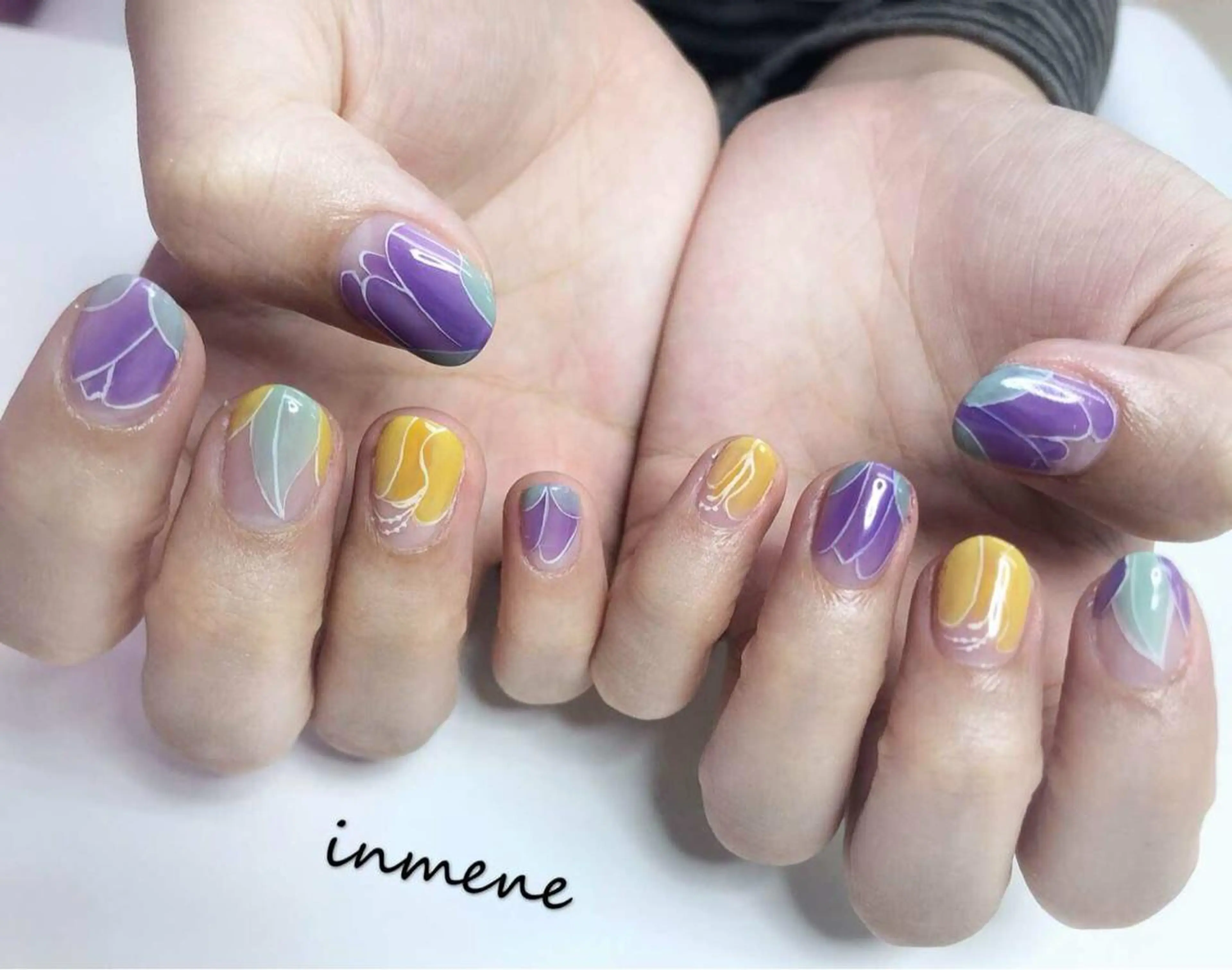 ネイル IN MENEのネイルデザイン