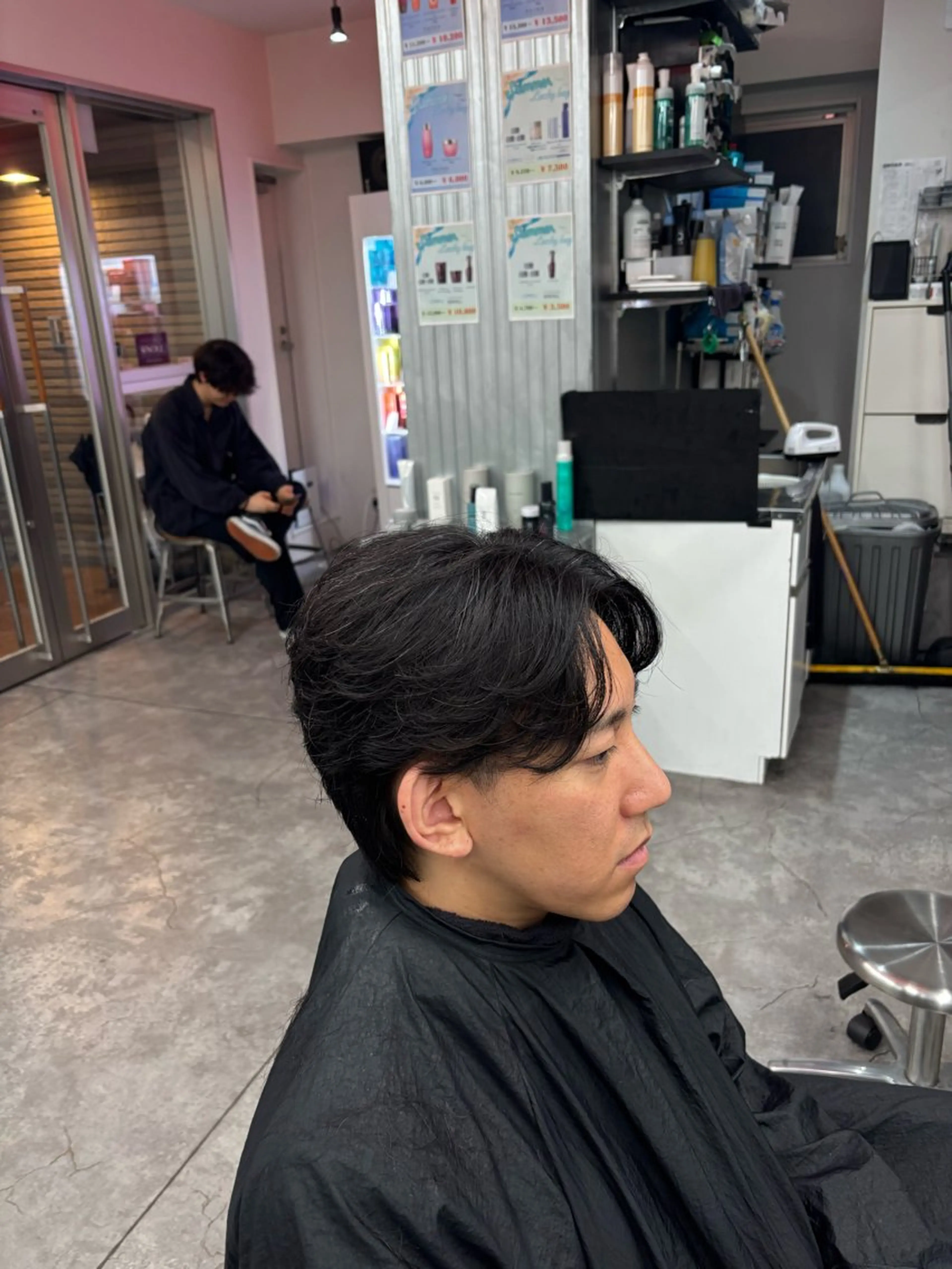パーマ メンズハイトーン 北斗💍レイヤーのヘアスタイル