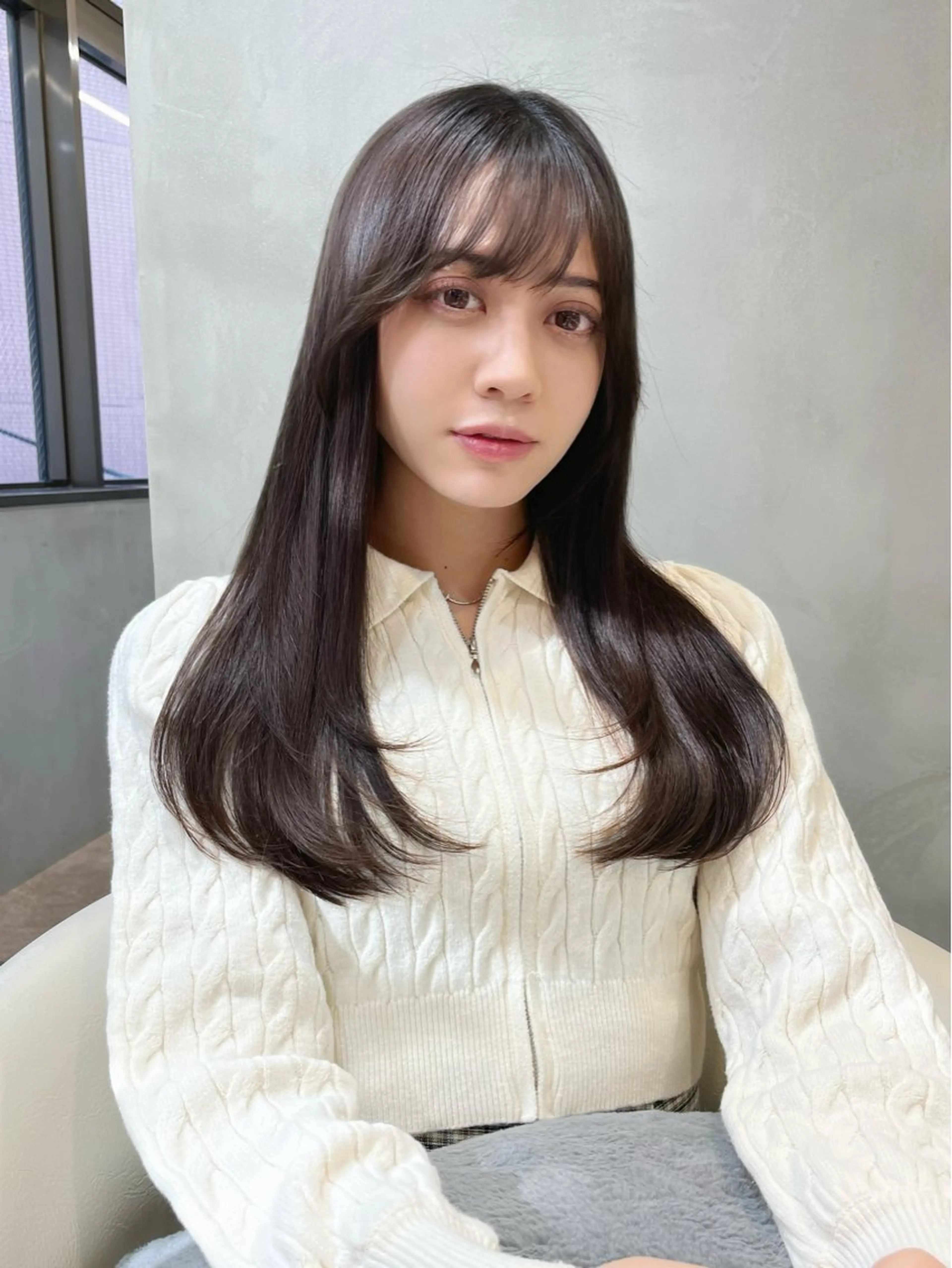 ロング カラー 透明感カラー グレージュ 顔周りカット 韓国風ヘア レイヤーカット レイヤーカット、ボブ GLROWのヘアスタイル