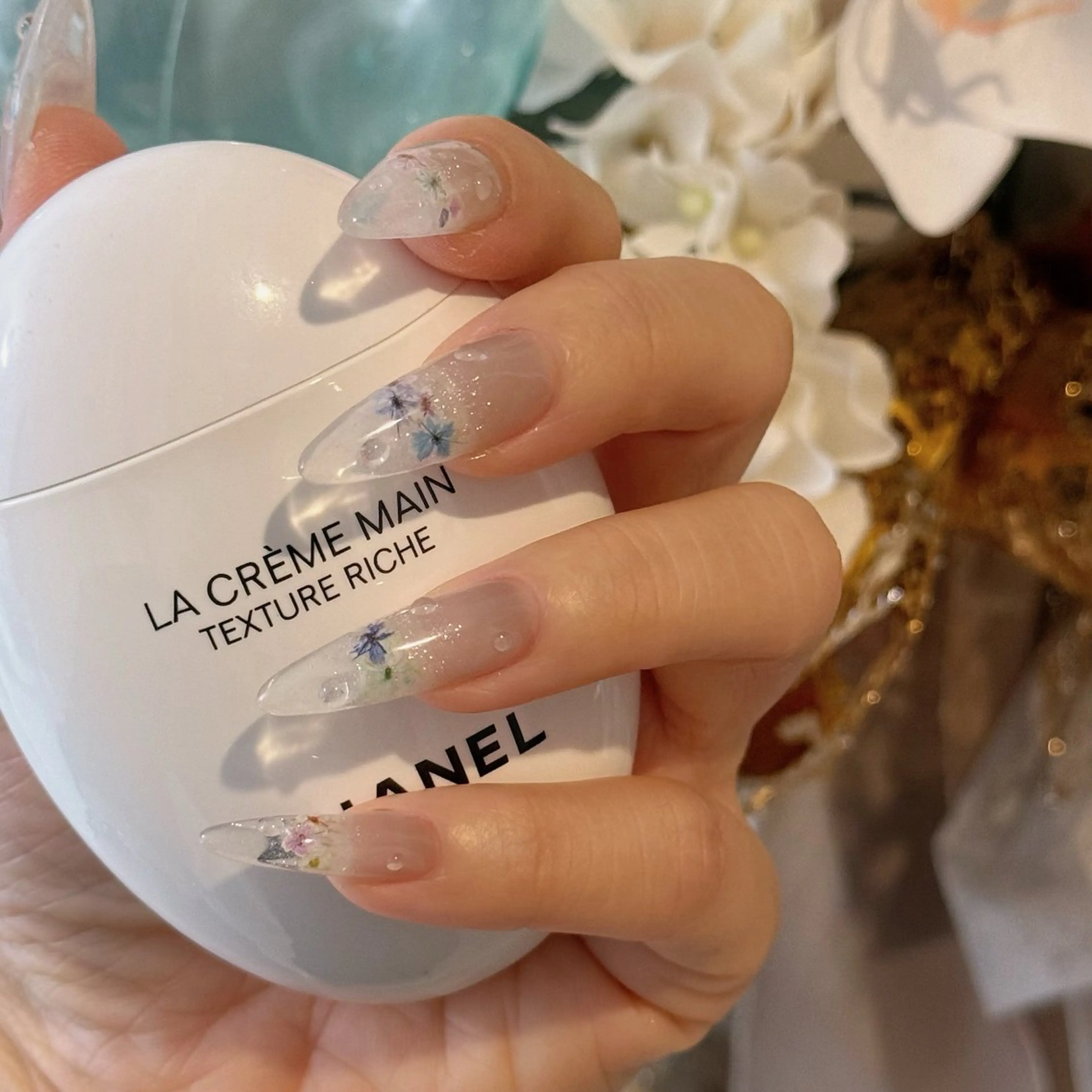ネイル ガーリー 韓国ネイル ワンホンネイル nailsalon ChuColaのネイルデザイン