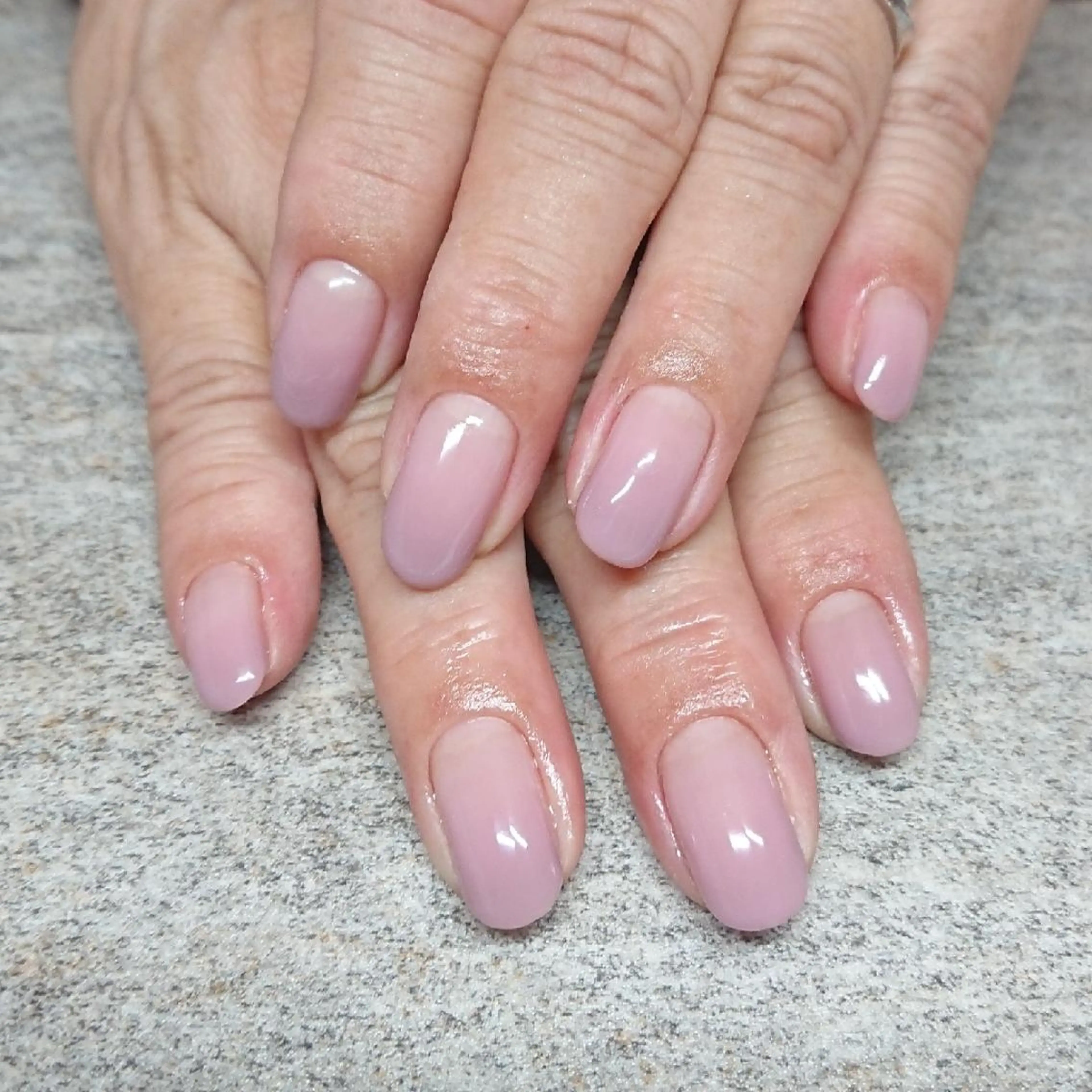 ネイル ジェヌインネイル 河内のネイルデザイン