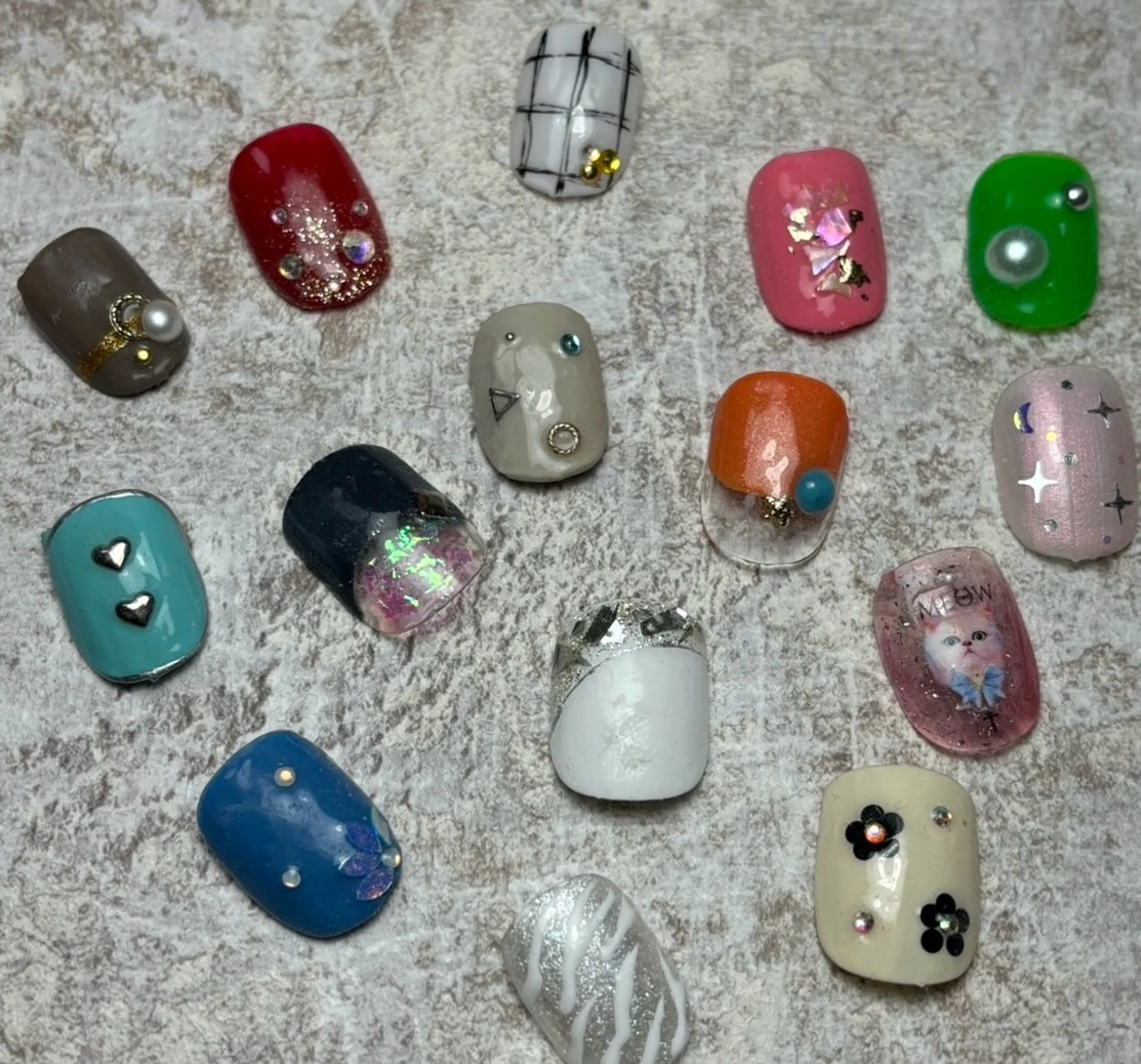 ネイル アートネイル フットネイル ネイルサロン muumii.febのネイルデザイン