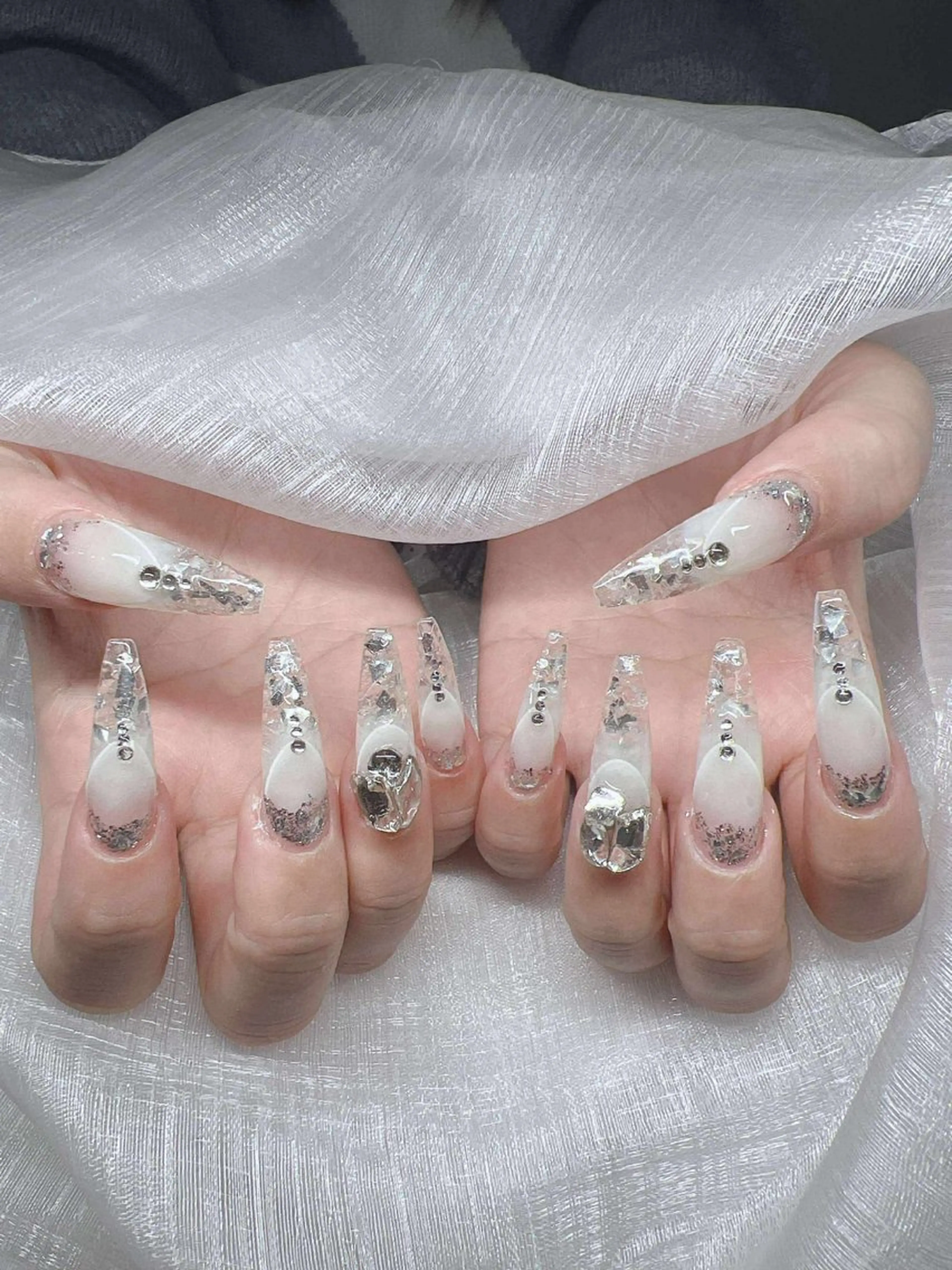 ネイル 長さ出し グラデーション 卒業式 キラキラネイル マグネットネイル ハンドネイル Lee Nailsのネイルデザイン