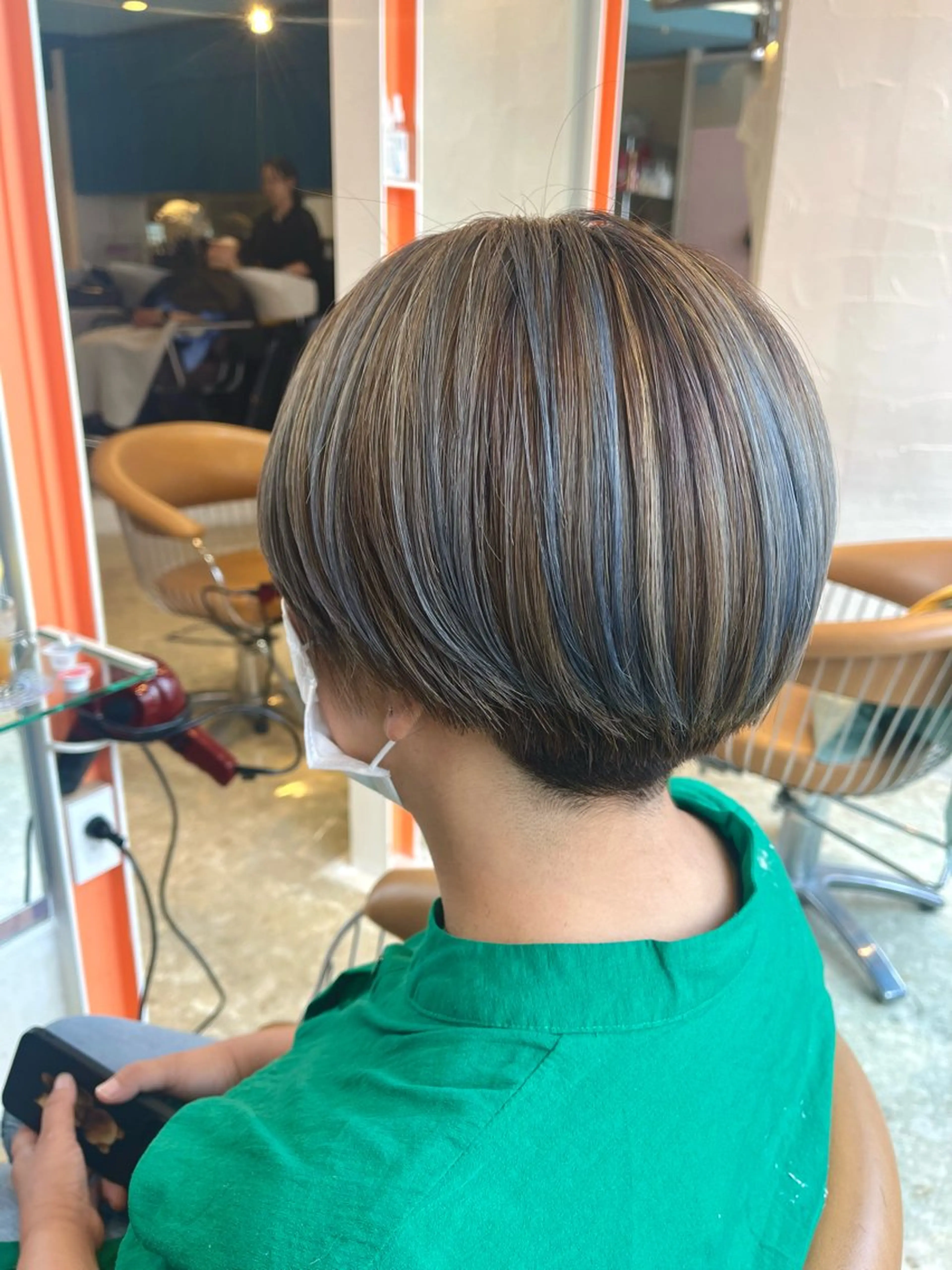 ショート カラー カット ヘアカラー トリートメント うしだ かおるのヘアスタイル