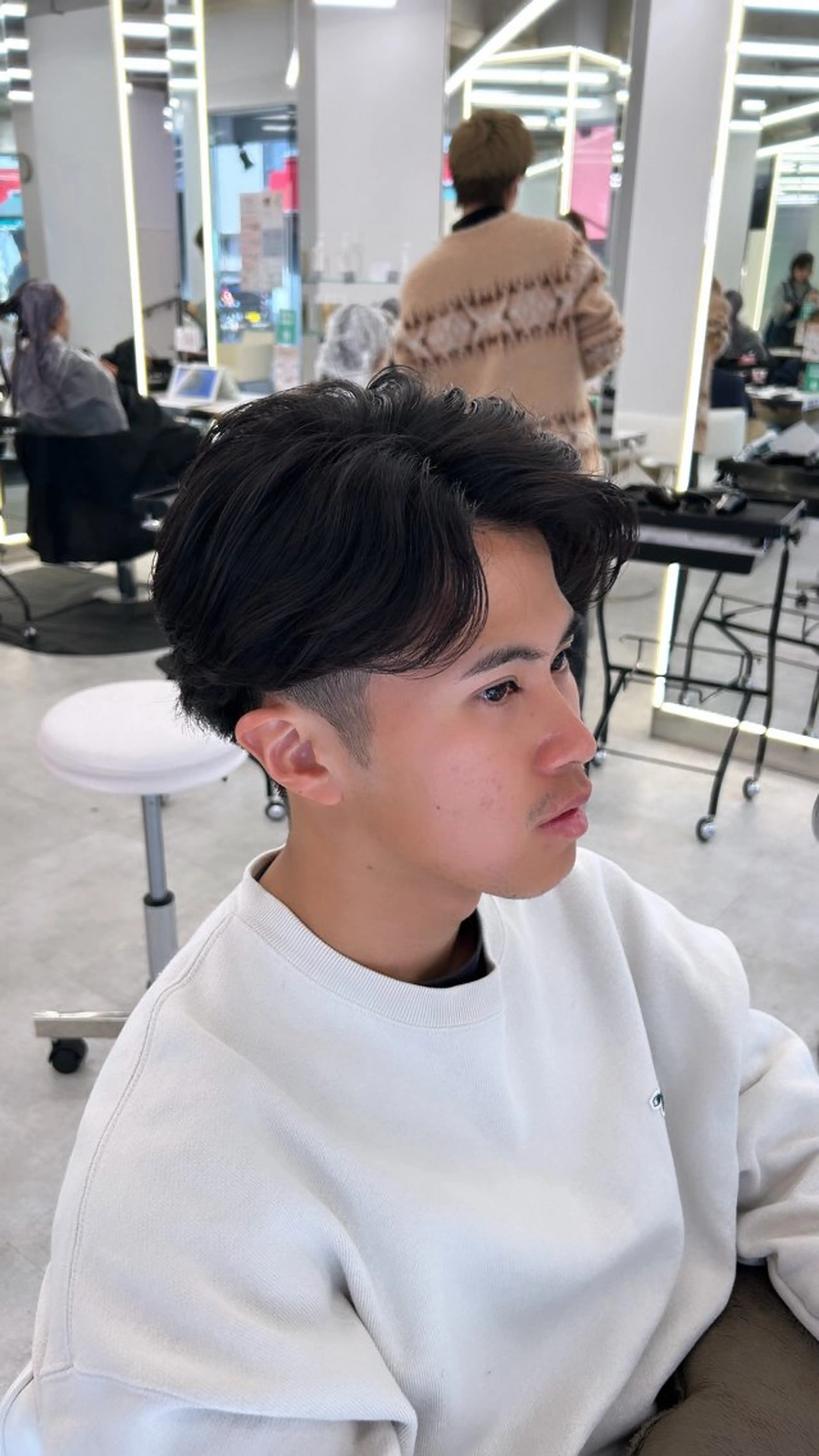 ショート パーマ メンズ メンズパーマ ニュアンスパーマ カット トリートメント 透明感ハイトーン特化 /ケアブリーチ/莉駒のヘアスタイル