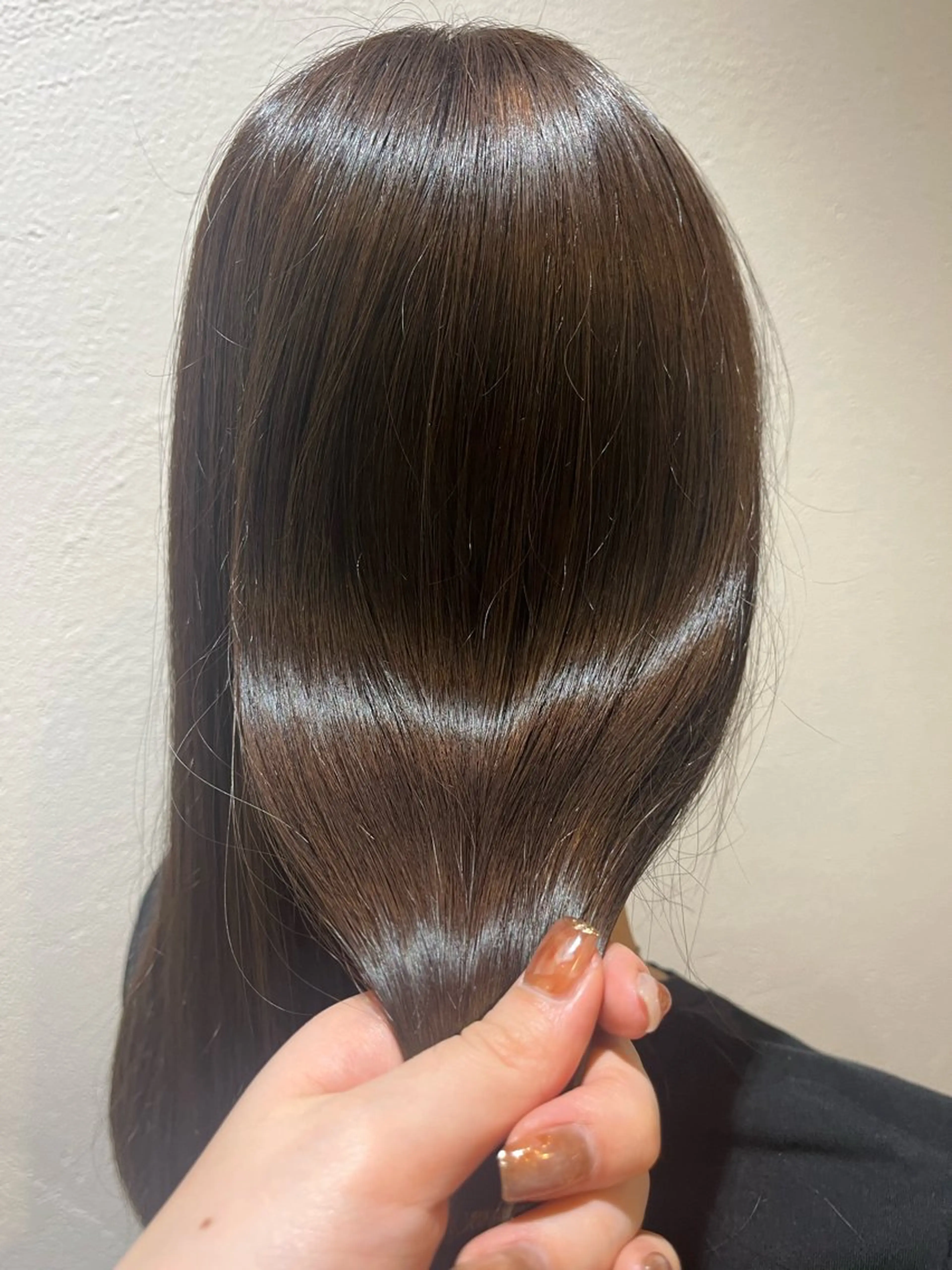 憧れる艶々サラサラ髪に🌟自分へのご褒美メニュー🙌🏼カット＋カラー＋髪質改善ストレートの写真